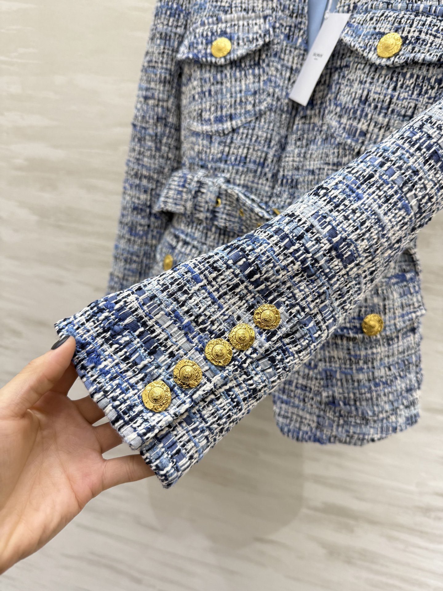 #BALMAI♡²⁶新款 蓝白花呢外套 经典粗花呢 蓝白编织纹理超有质感 金色纽扣+腰带细节法式优雅与现