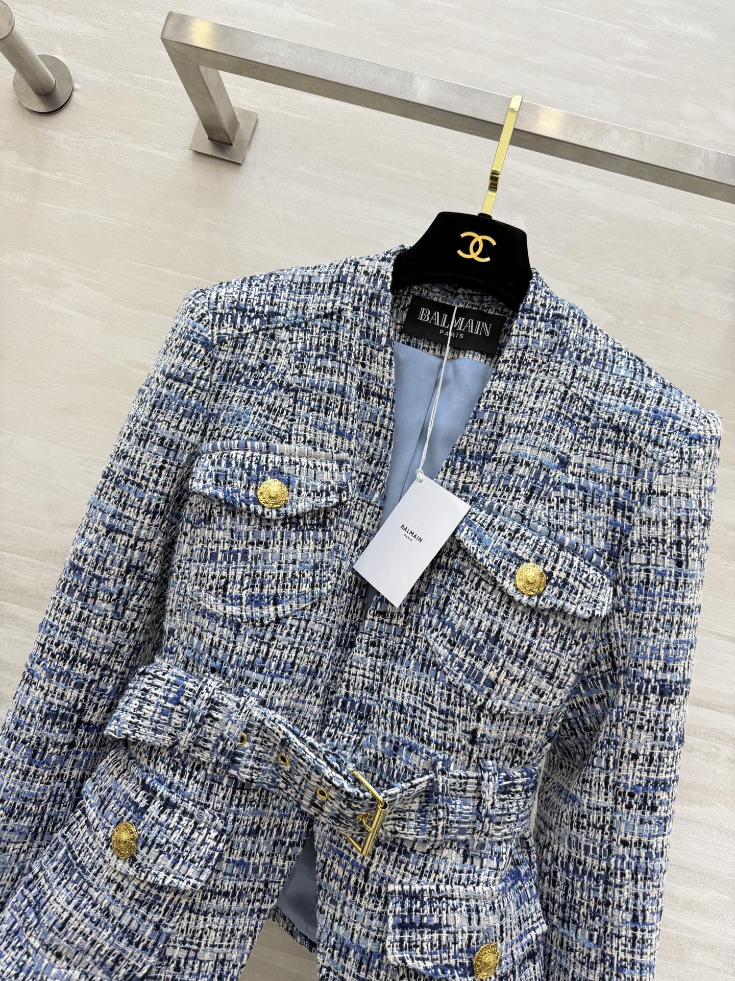 #BALMAI♡²⁶新款 蓝白花呢外套 经典粗花呢 蓝白编织纹理超有质感 金色纽扣+腰带细节法式优雅与现