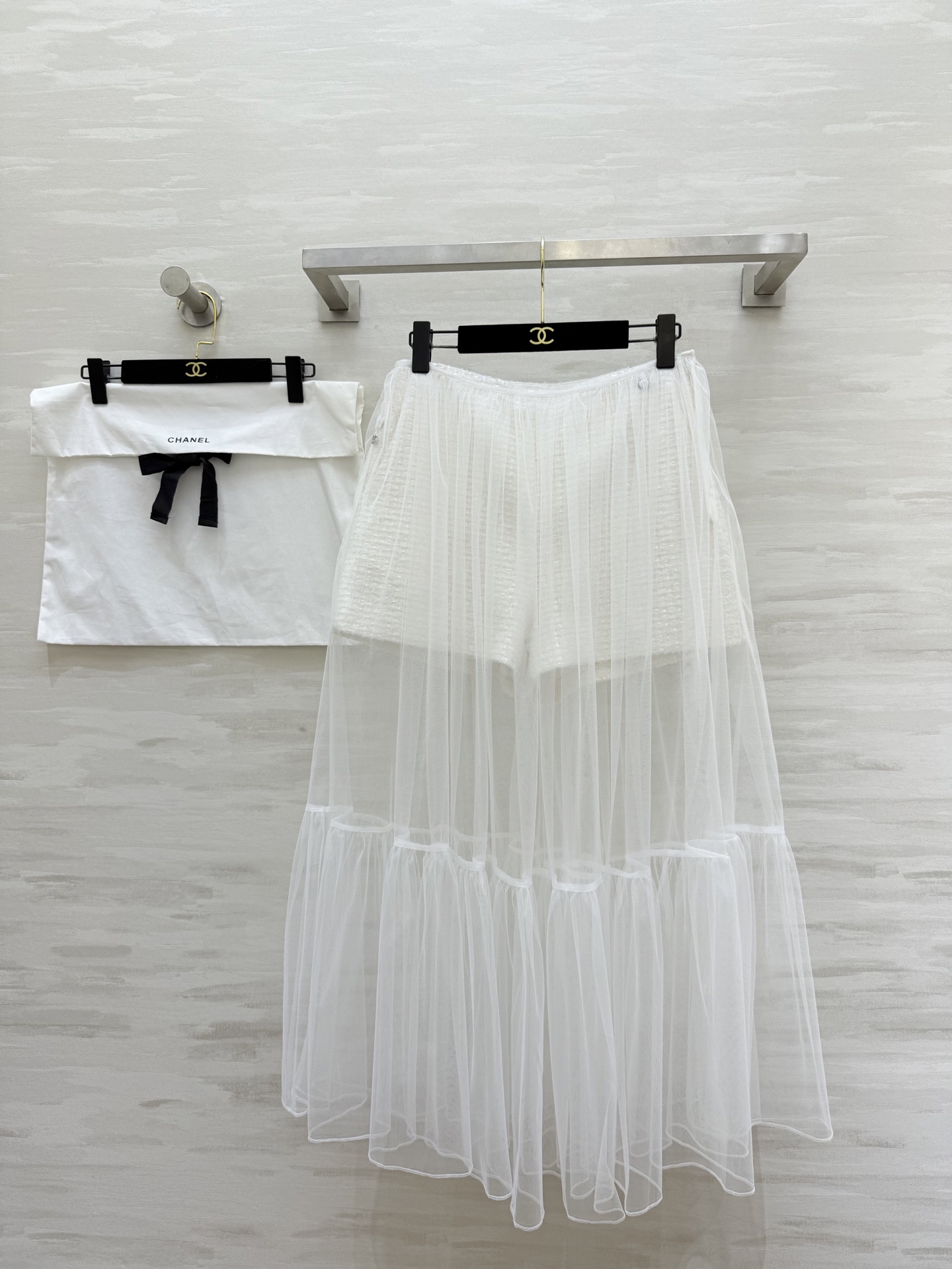 #Chane♡²⁶高级手工坊系列 两件套花呢短裤 外层网纱点缀优雅高级 定制亮片花呢面料精致奢华 高品质