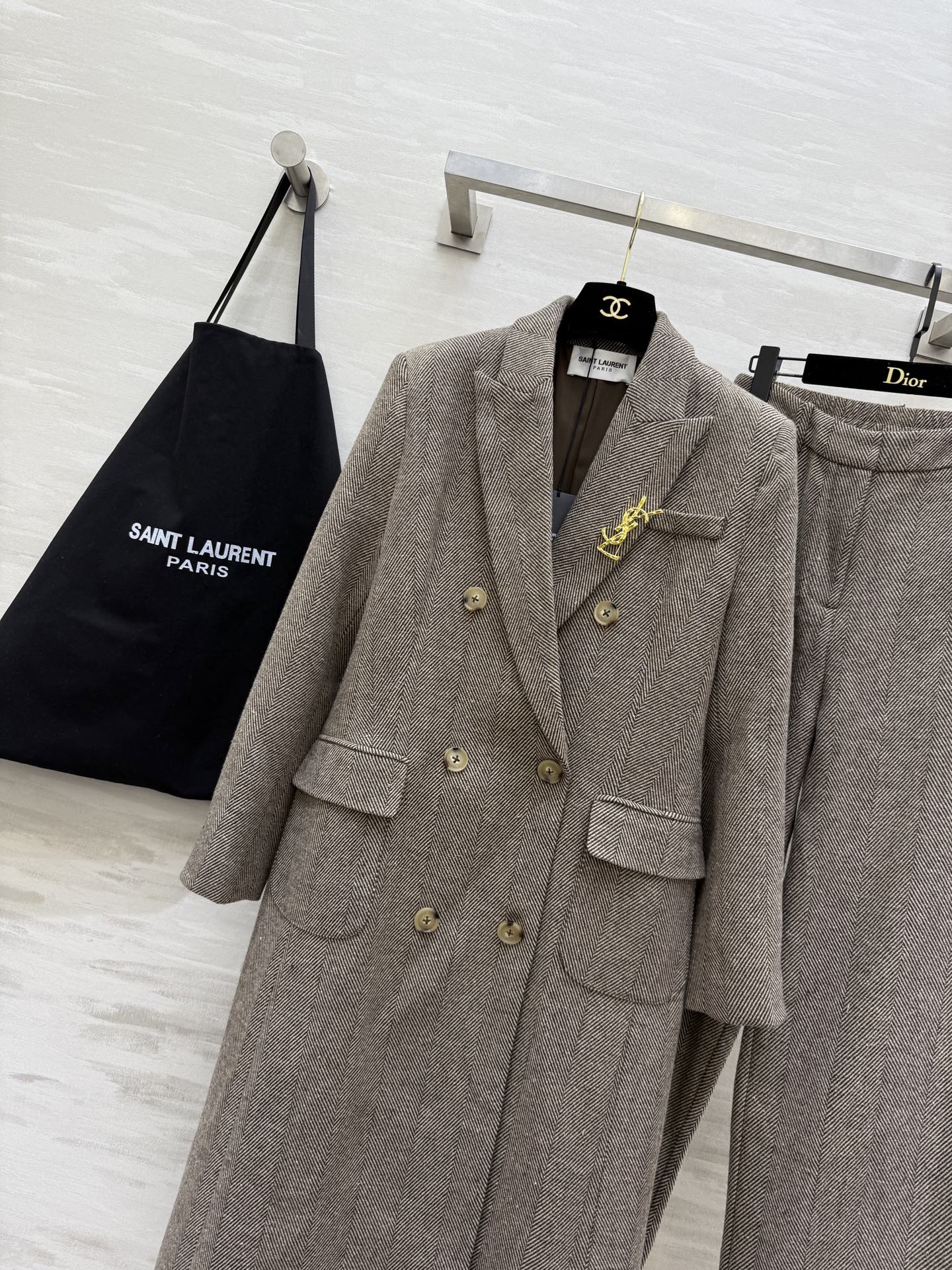 #ysl²⁶新款 羊毛斜纹大衣套装 摩登大气 高品质定制 现货首发size：S/M/L/XL（M码肩宽：