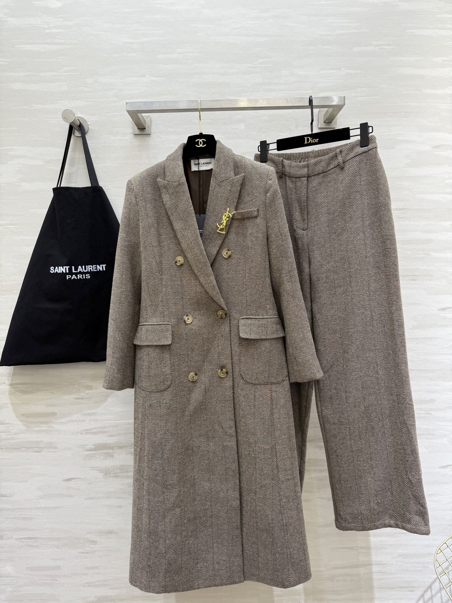 NO:701004,#ysl New style wool twill coat suit, modern and high-quality customization, available in stock first size S/M/L/XL (M size shoulder width 39, bust 98, length 118, trousers waist 68, trousers length 101), saint laurent-clothing, saint laurent, saint laurent,19860909#ysl新款 羊毛斜纹大衣套装 摩登大气 高品质定制 现货首发sizeS/M/L/XL（M码肩宽39,胸围98,衣长118,裤子腰围68,裤长101）,圣罗兰-服装,saint laurent,saint laurent,,Women's clothing
