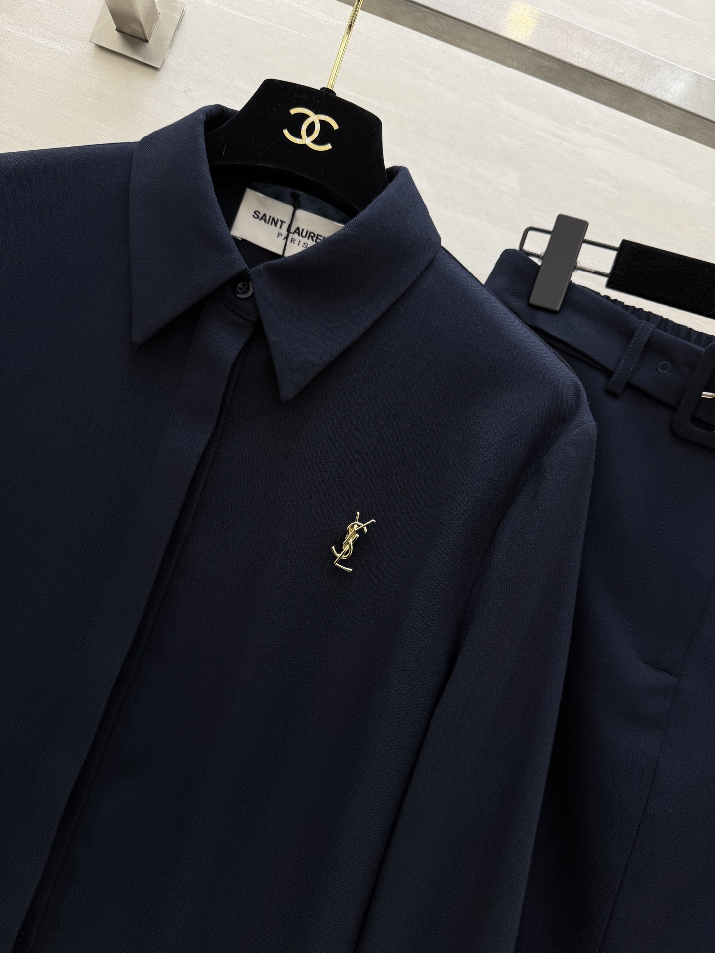 #ysl²⁶新款 衬衣➕半身裙套装 大气气质 高品质定制 现货首发size：S/M/L/XL（M码肩宽：
