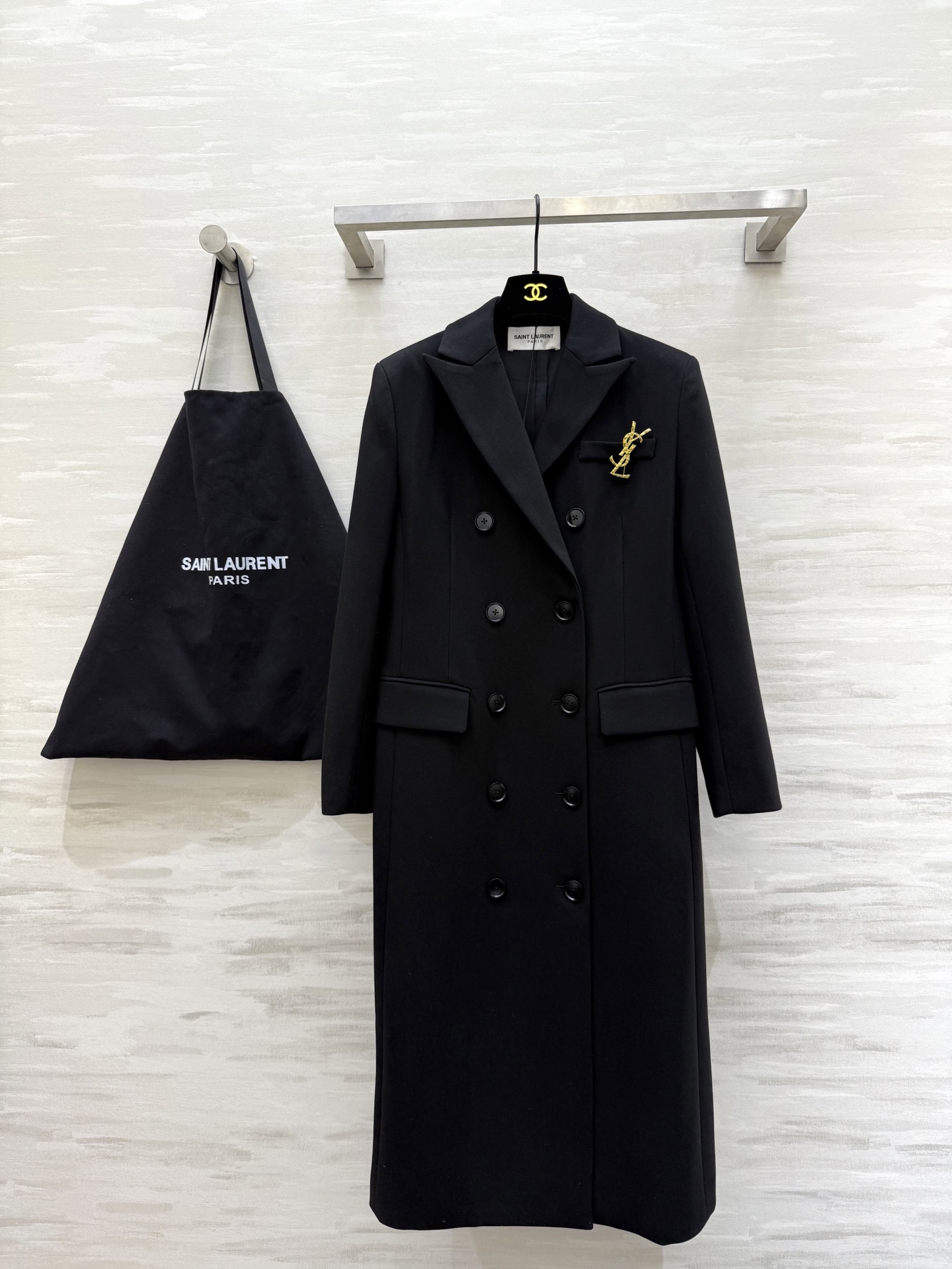 NO:700999,#ysl new style double-breasted suit coat, high-quality customization, available in stock first size S/M/L/XL (S size shoulder width 40, bust 94, length 114), Saint Laurent-clothing, saint laurent, saint laurent, business suit,19860909#ysl新款 双排扣西装式大衣 高品质定制 现货首发sizeS/M/L/XL（s码肩宽40,胸围94,衣长114）,圣罗兰-服装,saint laurent,saint laurent,business suit,,Women's clothing