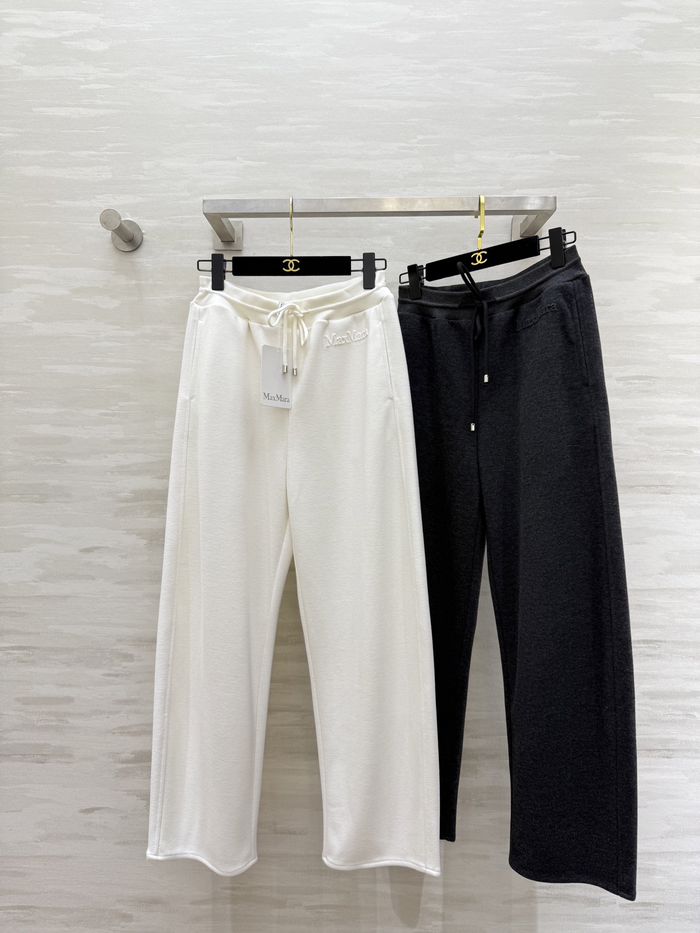 #MaxMar♡²⁶新款 松紧腰立体休闲裤 字母logo浮雕印花设计 立体剪裁裤型休闲高级 高品质定制 