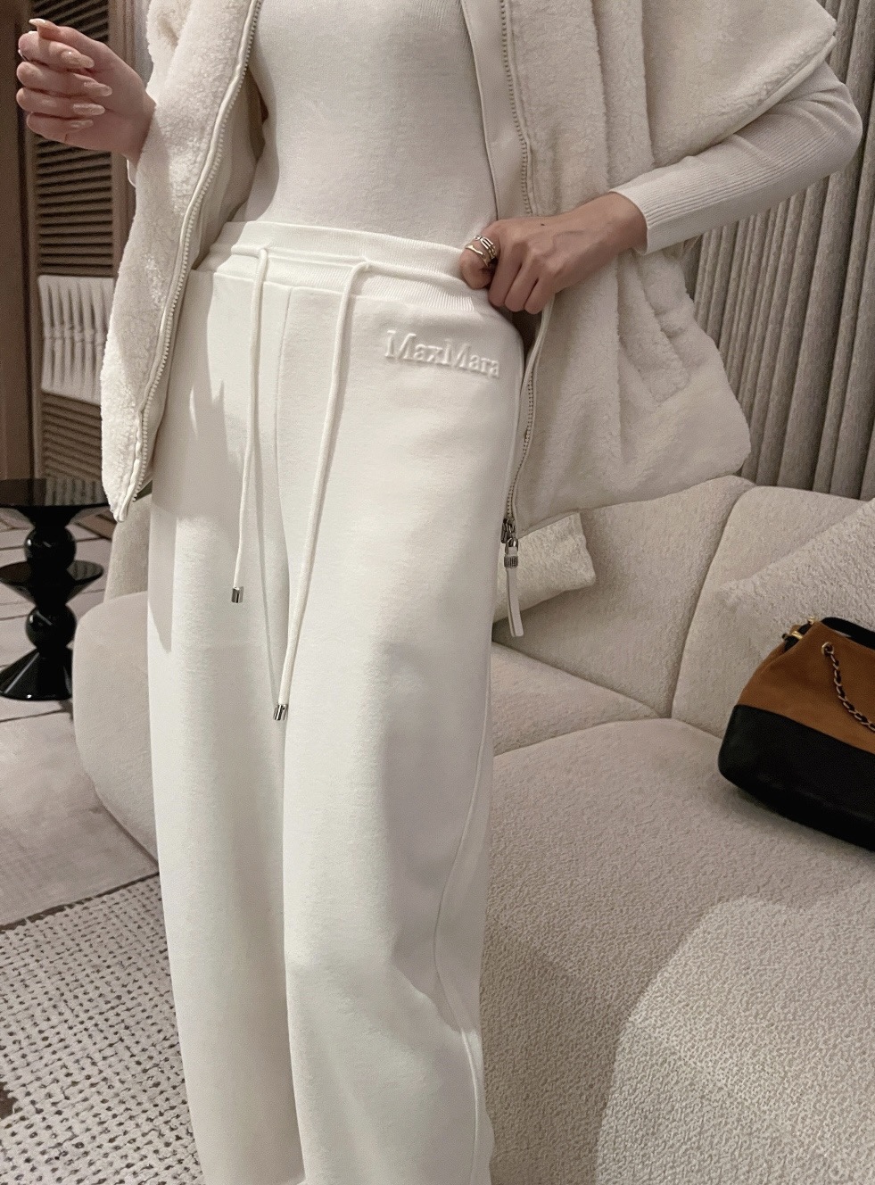 NO:700982,,Maxmara-clothing,19860909,麦丝玛拉-服装,,Women's clothing