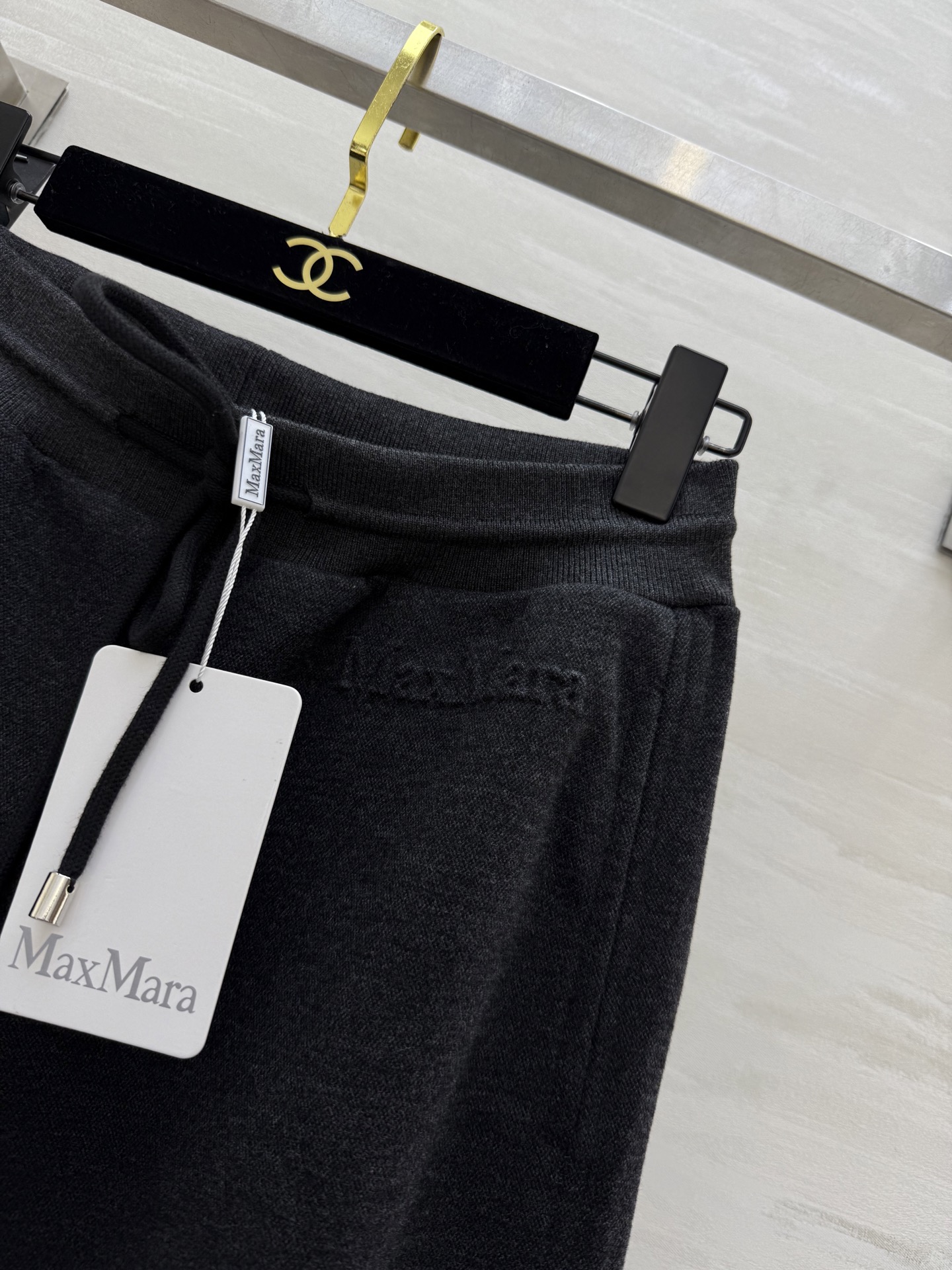 #MaxMar♡²⁶新款 松紧腰立体休闲裤 字母logo浮雕印花设计 立体剪裁裤型休闲高级 高品质定制 