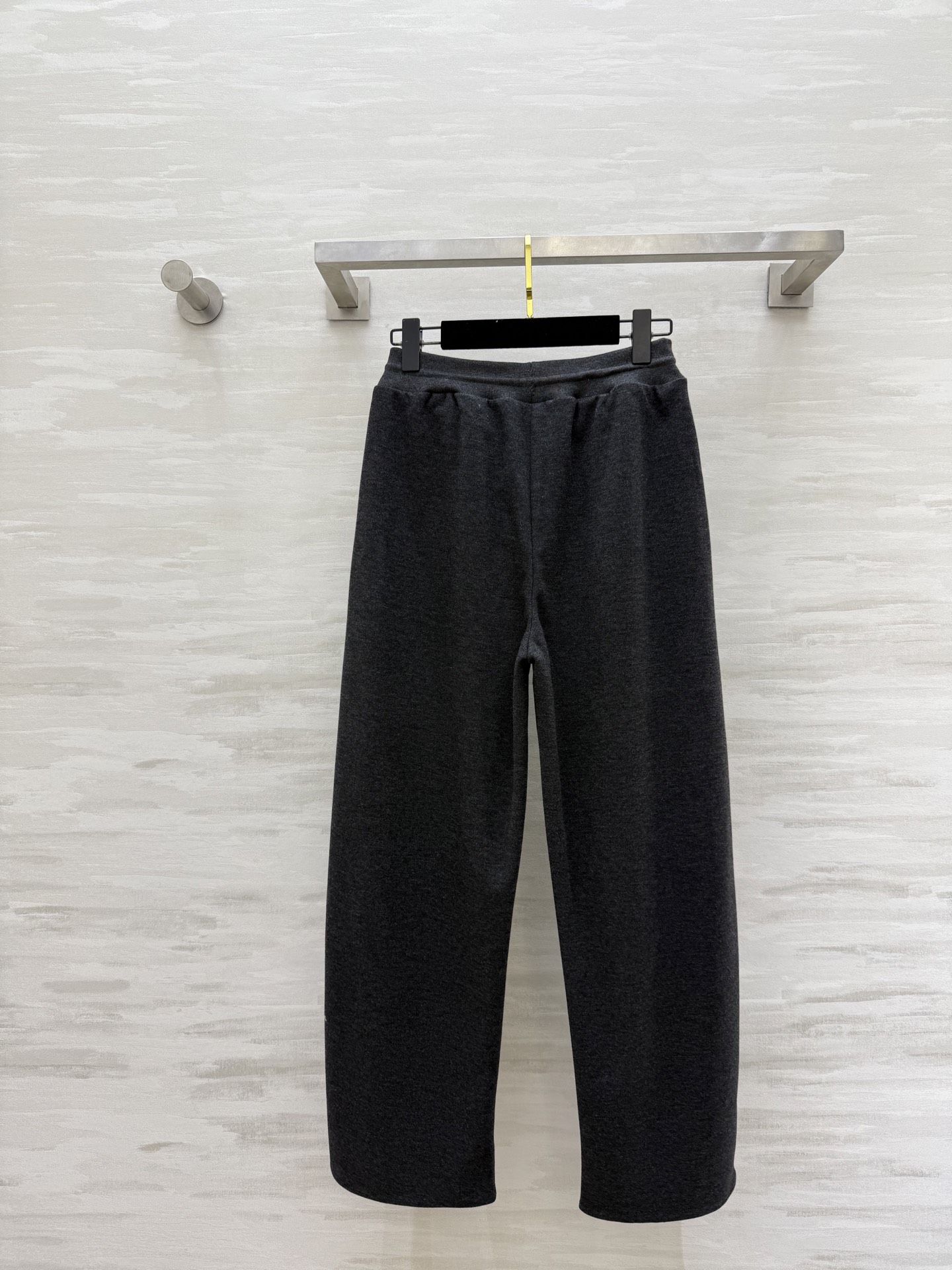 #MaxMar♡²⁶新款 松紧腰立体休闲裤 字母logo浮雕印花设计 立体剪裁裤型休闲高级 高品质定制 