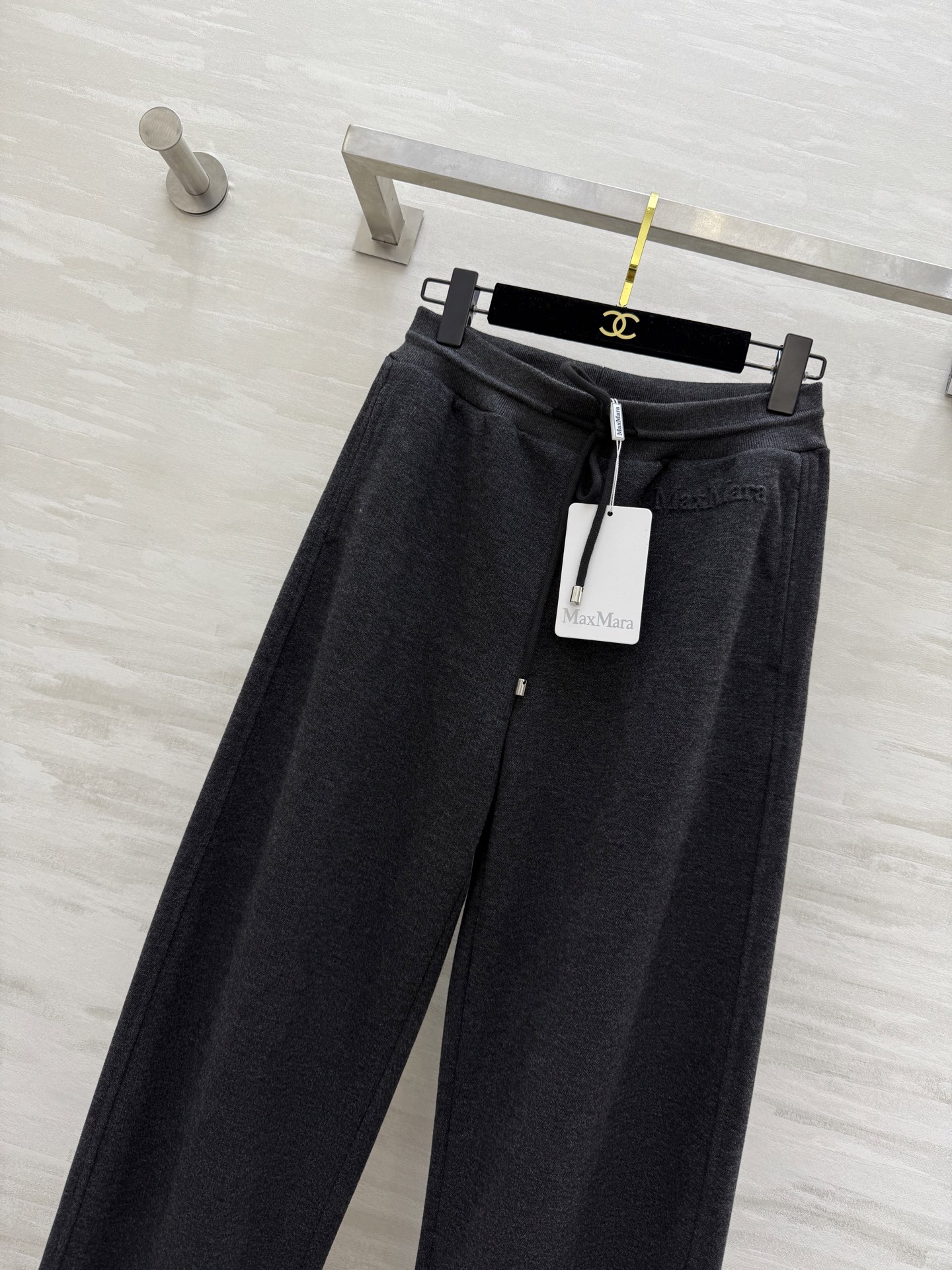 #MaxMar♡²⁶新款 松紧腰立体休闲裤 字母logo浮雕印花设计 立体剪裁裤型休闲高级 高品质定制 