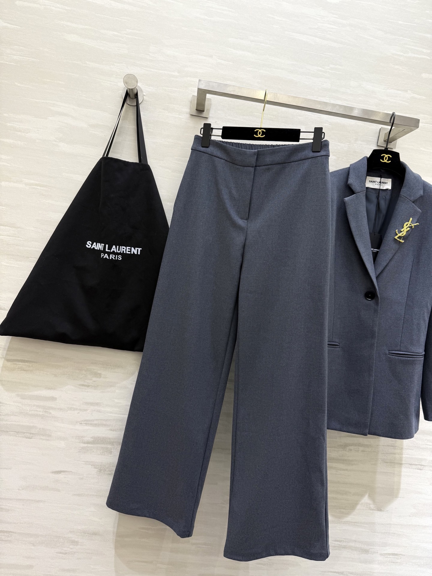 #ysl²⁶新款 西装套装 高品质定制 现货首发size：S/M/L/XL（s码肩宽：40，胸围：90，