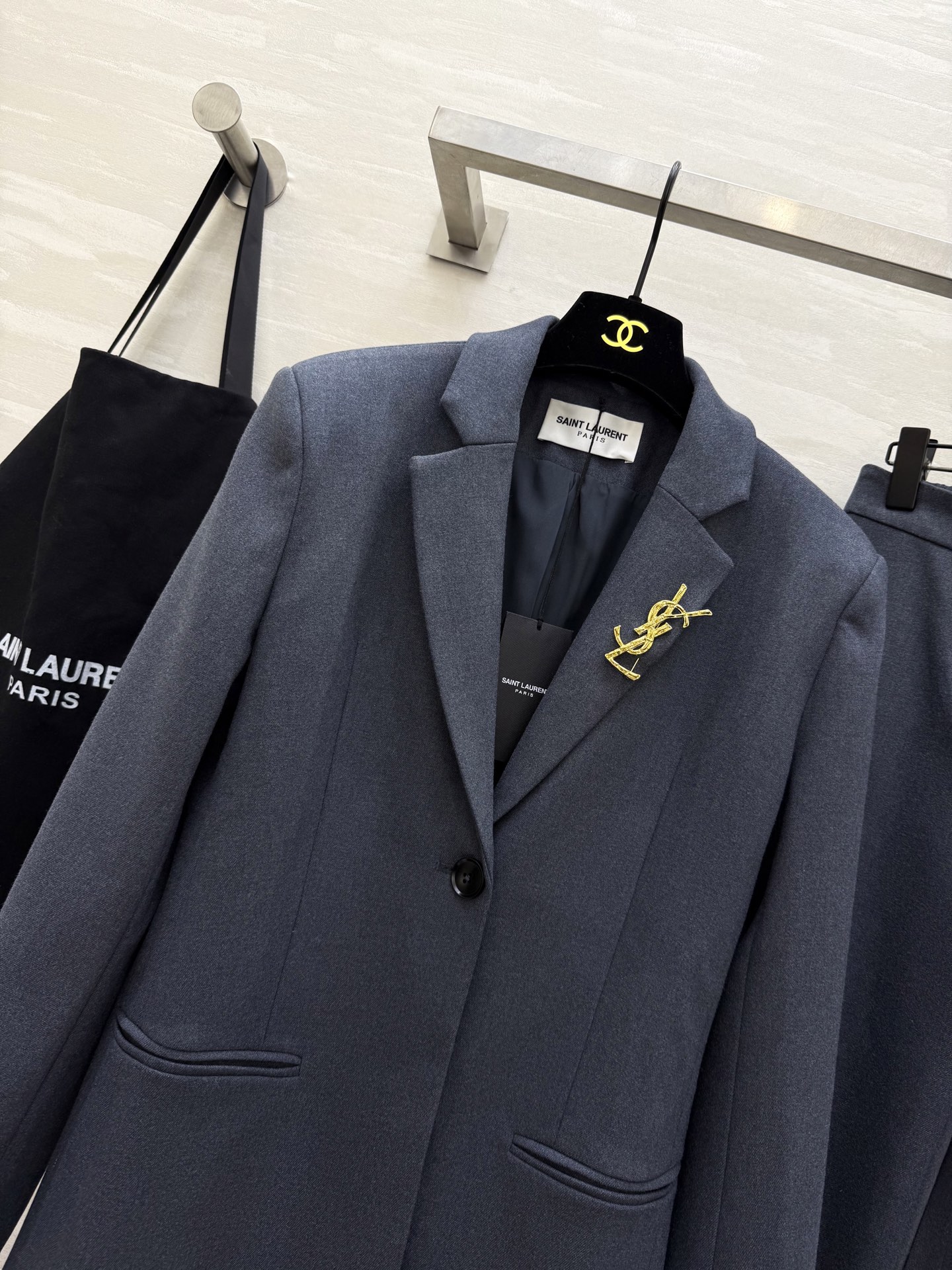 #ysl²⁶新款 西装套装 高品质定制 现货首发size：S/M/L/XL（s码肩宽：40，胸围：90，