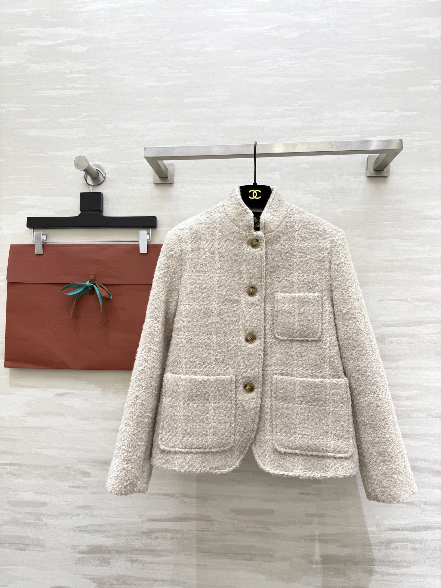 NO:700951,#Loropian New Alpaca Blended Tweed Jacket High Quality Customized Ready Available First SizeS/M/L (S Size Shoulder Width 37, Bust 90, Clothes Length 57), Women's Clothing, loro piana, jackets & coats,19860909#Loropian新款 羊驼毛混纺粗花呢外套 高品质定制 现货首发sizeS/M/L（s码肩宽37,胸围90,衣长57）,女装,loro piana,jackets & coats,,Women's clothing