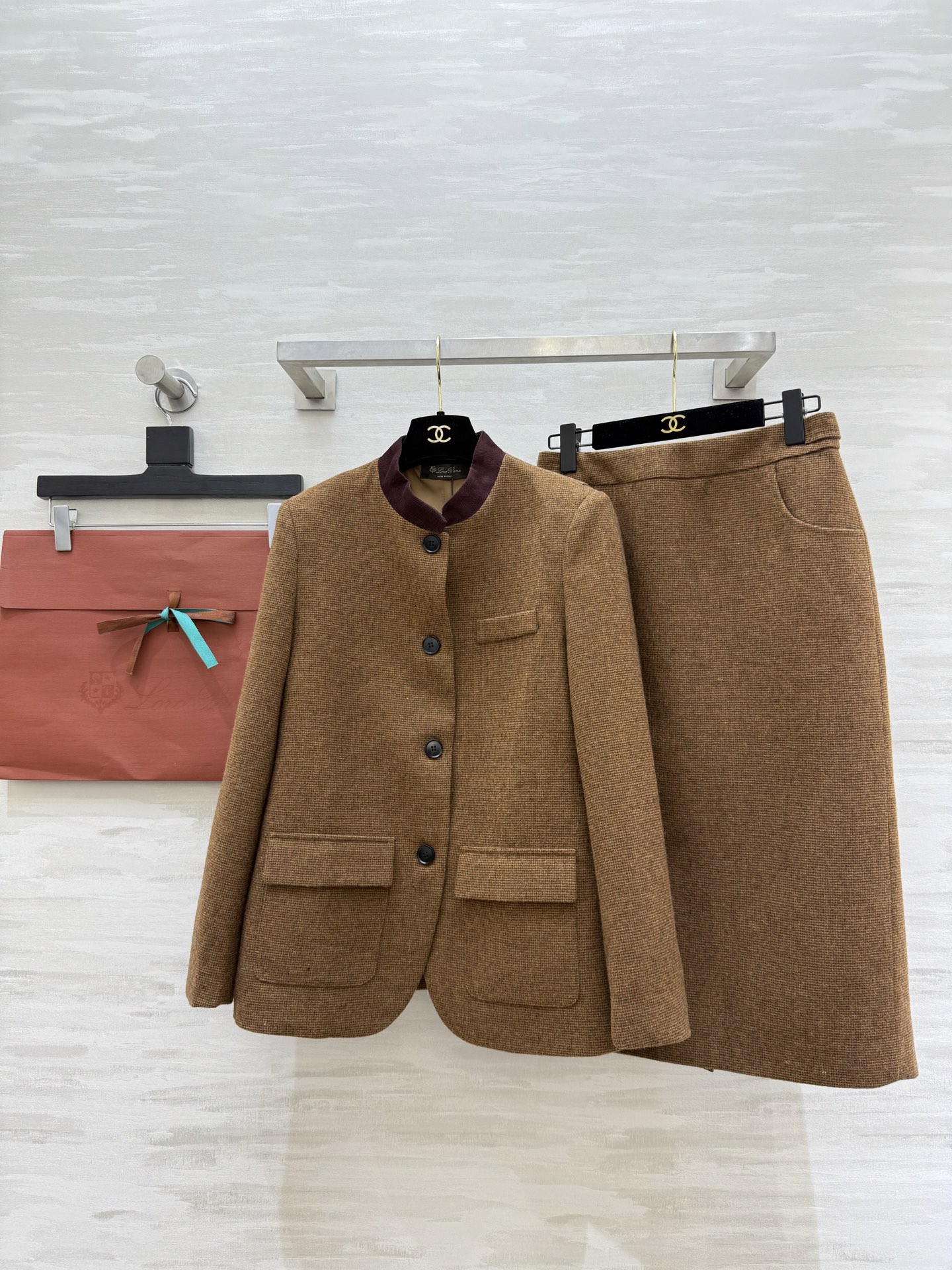 NO:700971,#Loro Pian new style old money style suit, high quality customization, available in stock first size S/M/L/XL (M size shoulder width 38, bust 98, length 67, skirt waist 70, skirt length 72), women's clothing, loro piana, skirts,19860909#Loro Pian新款 老钱风套装 高品质定制 现货首发sizeS/M/L/XL（M码肩宽38,胸围98,衣长67,半裙腰围70,裙长72）,女装,loro piana,skirts,,Women's clothing