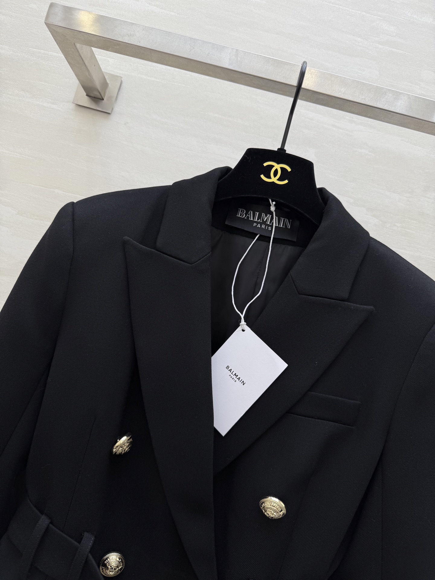 #Balmai♡²⁶早春新款 双排扣西装式连衣裙 经典西装剪裁 金属“B〞字母扣 品牌辨识度超高 高品质