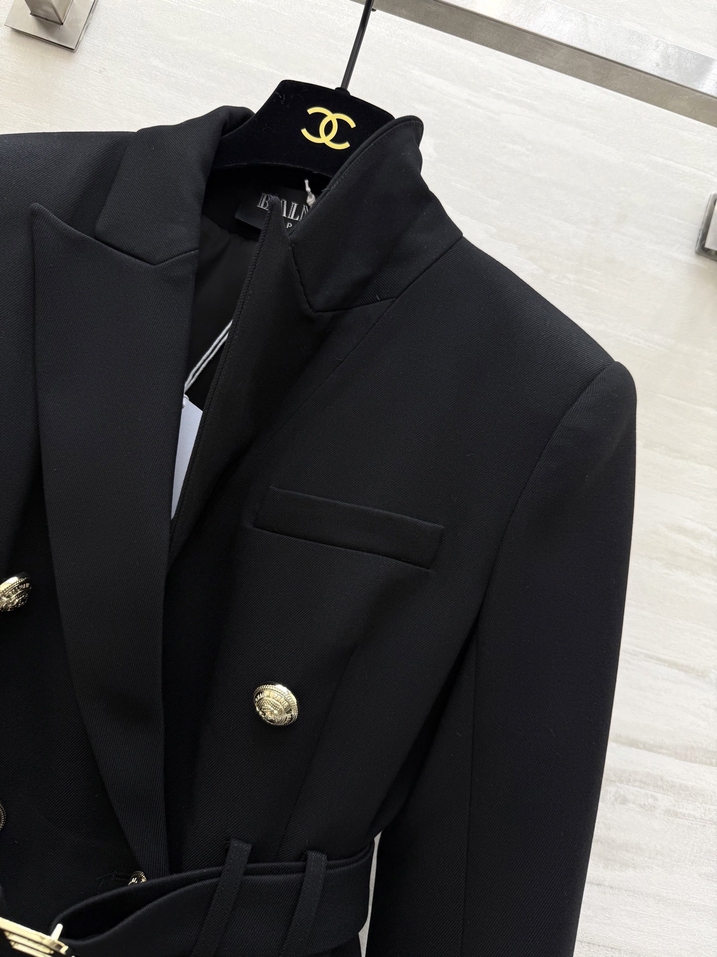 #Balmai♡²⁶早春新款 双排扣西装式连衣裙 经典西装剪裁 金属“B〞字母扣 品牌辨识度超高 高品质