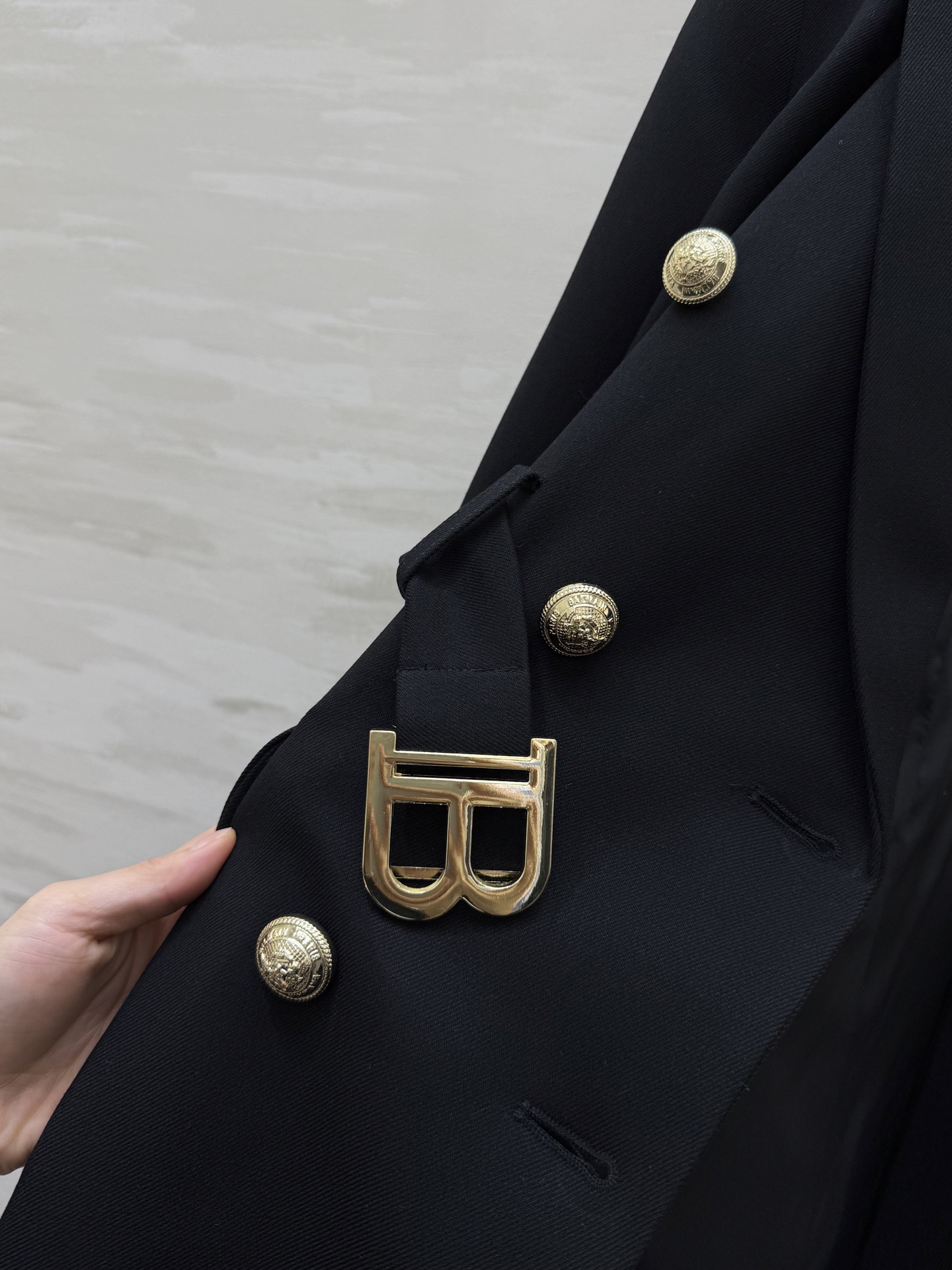 #Balmai♡²⁶早春新款 双排扣西装式连衣裙 经典西装剪裁 金属“B〞字母扣 品牌辨识度超高 高品质