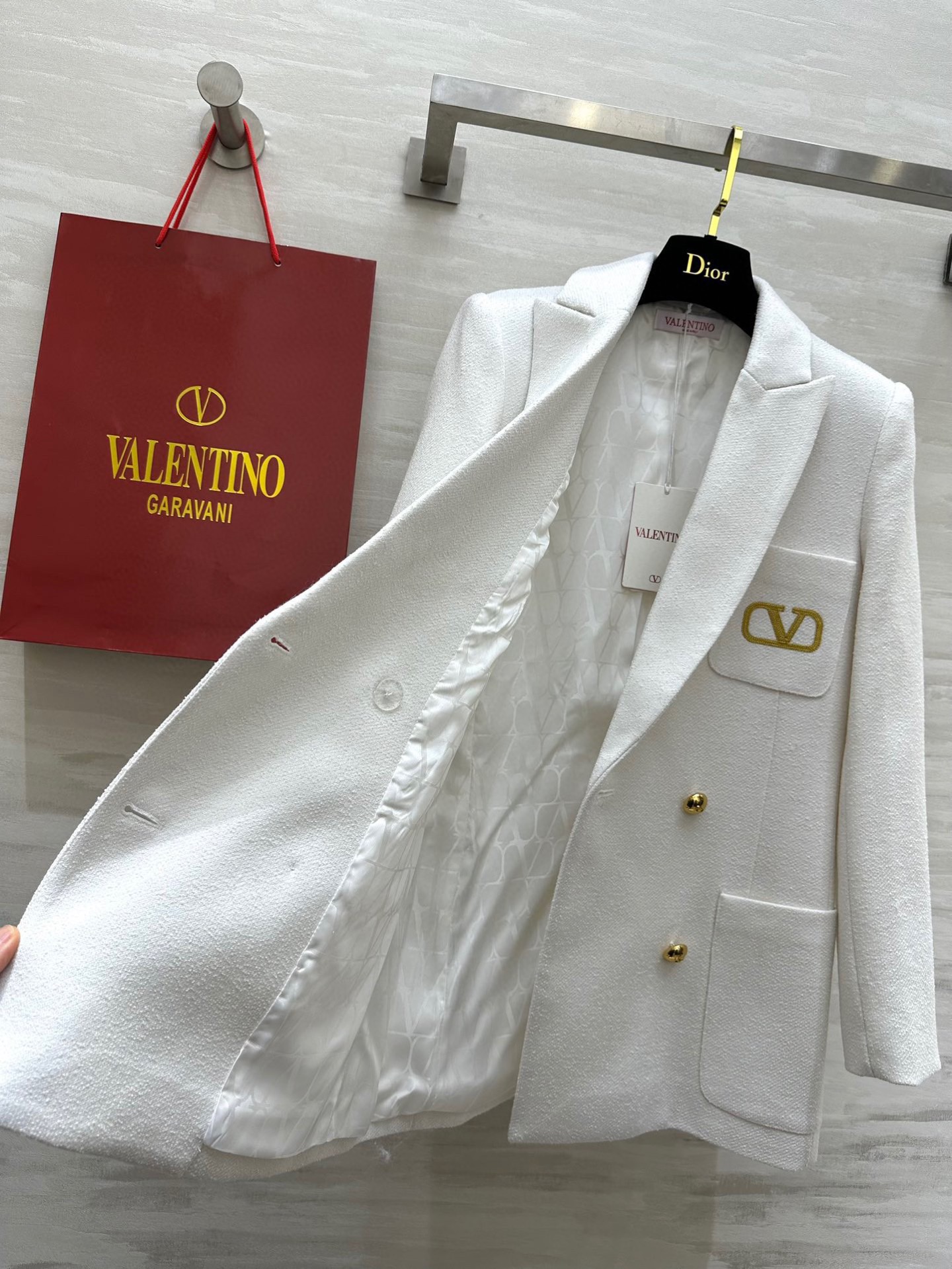 #Valentin♡新款 金线字母logo刺绣西装外套 定制颗粒感羊毛面料 内里字母提花 休闲时髦又有高