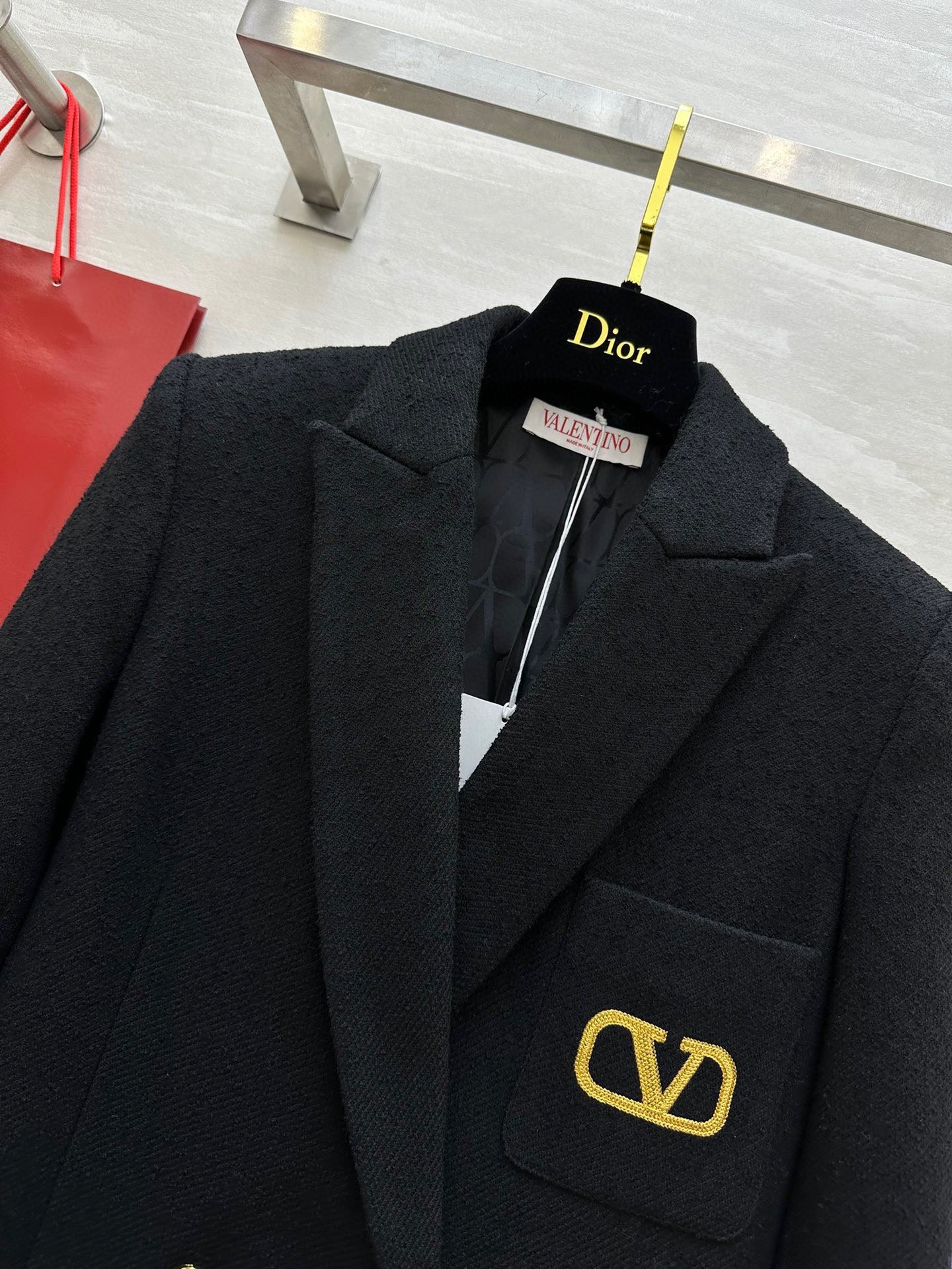 #Valentin♡新款 金线字母logo刺绣西装外套 定制颗粒感羊毛面料 内里字母提花 休闲时髦又有高