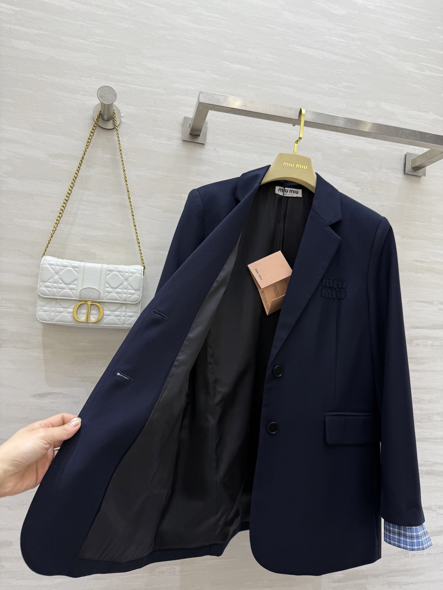 #Miumi♡格纹袖拼接丝毛西装外套 定制丝毛质地 高品质 现货首发size：S/M/L/XL（M码肩宽