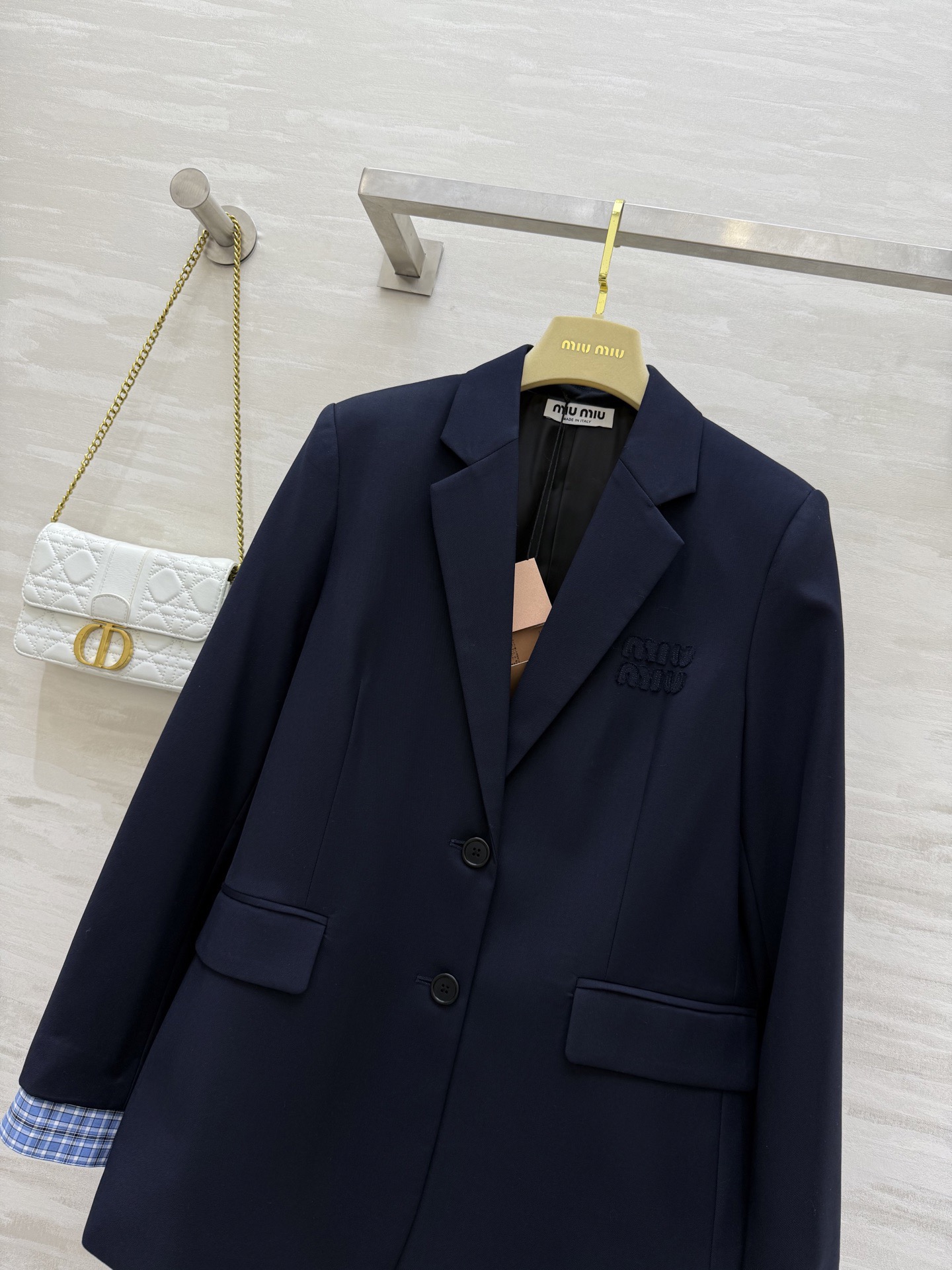 #Miumi♡格纹袖拼接丝毛西装外套 定制丝毛质地 高品质 现货首发size：S/M/L/XL（M码肩宽