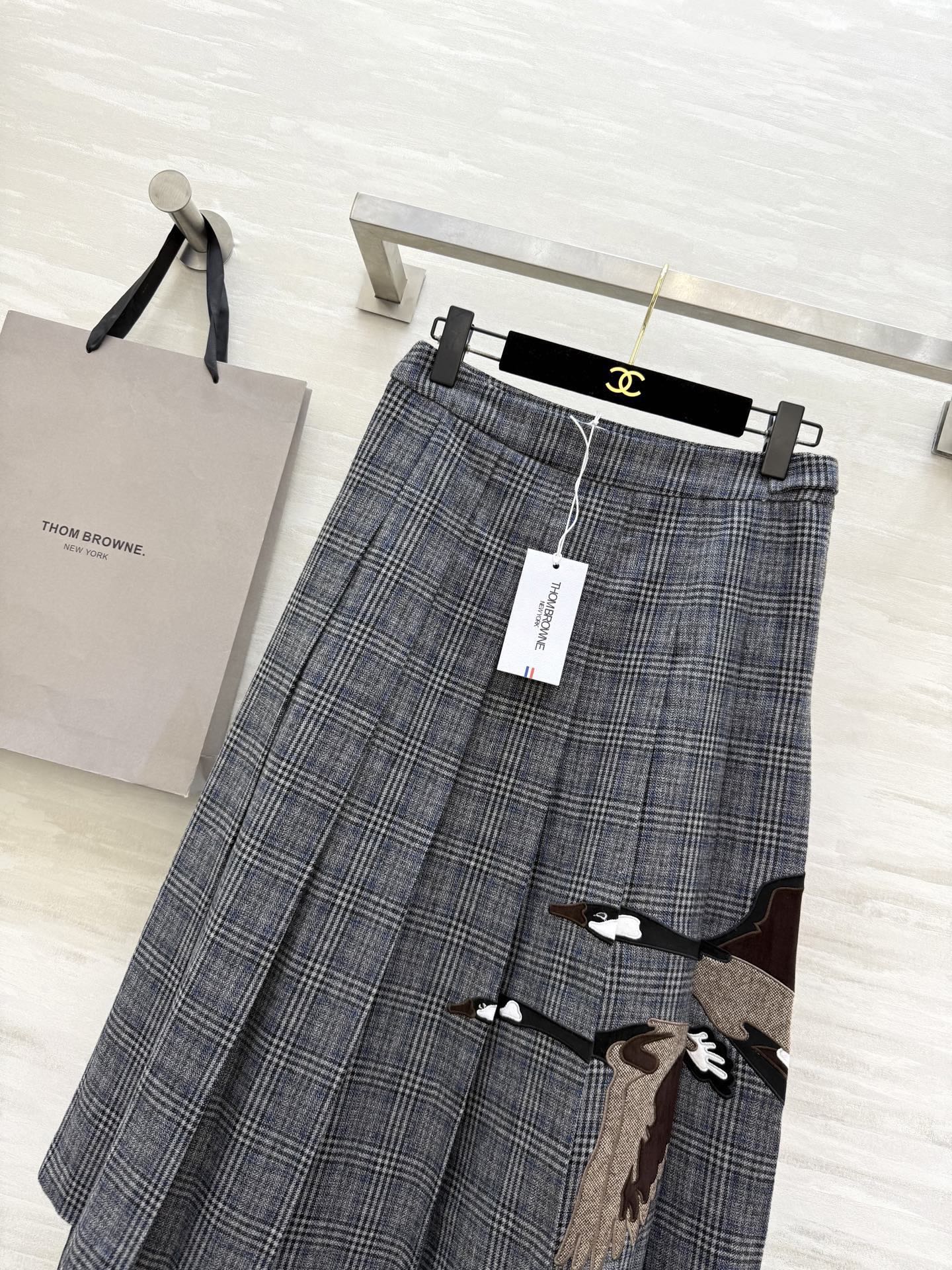 #THOMBROWN♡新款 重工刺绣🪡羊毛百褶半裙 高品质定制 现货首发size：S/M/L（s码腰围：