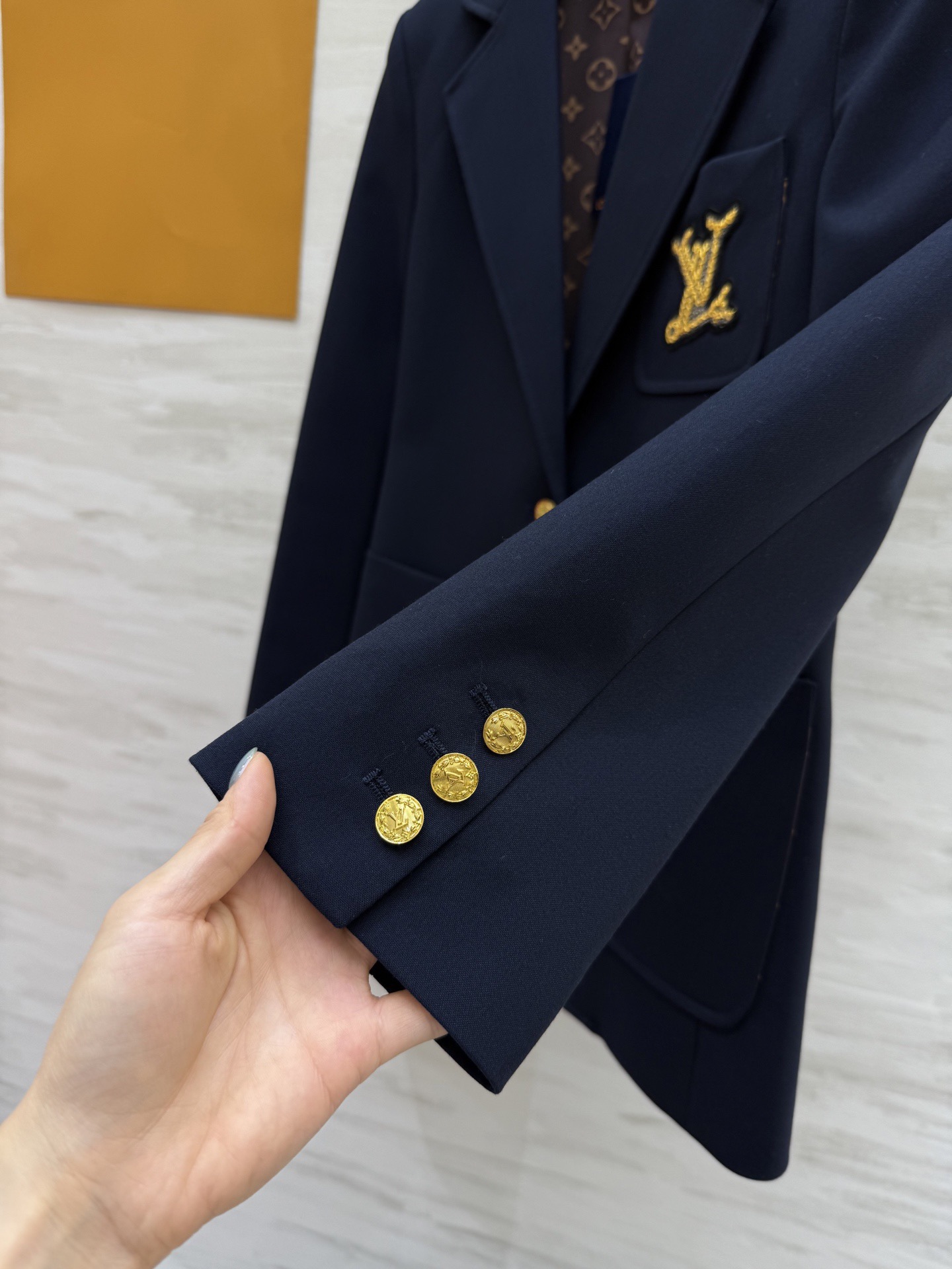 #Lv新款 羊毛西装外套 高品质定制 现货首发size：S/M/L/XL（M码肩宽：39，胸围：94，衣