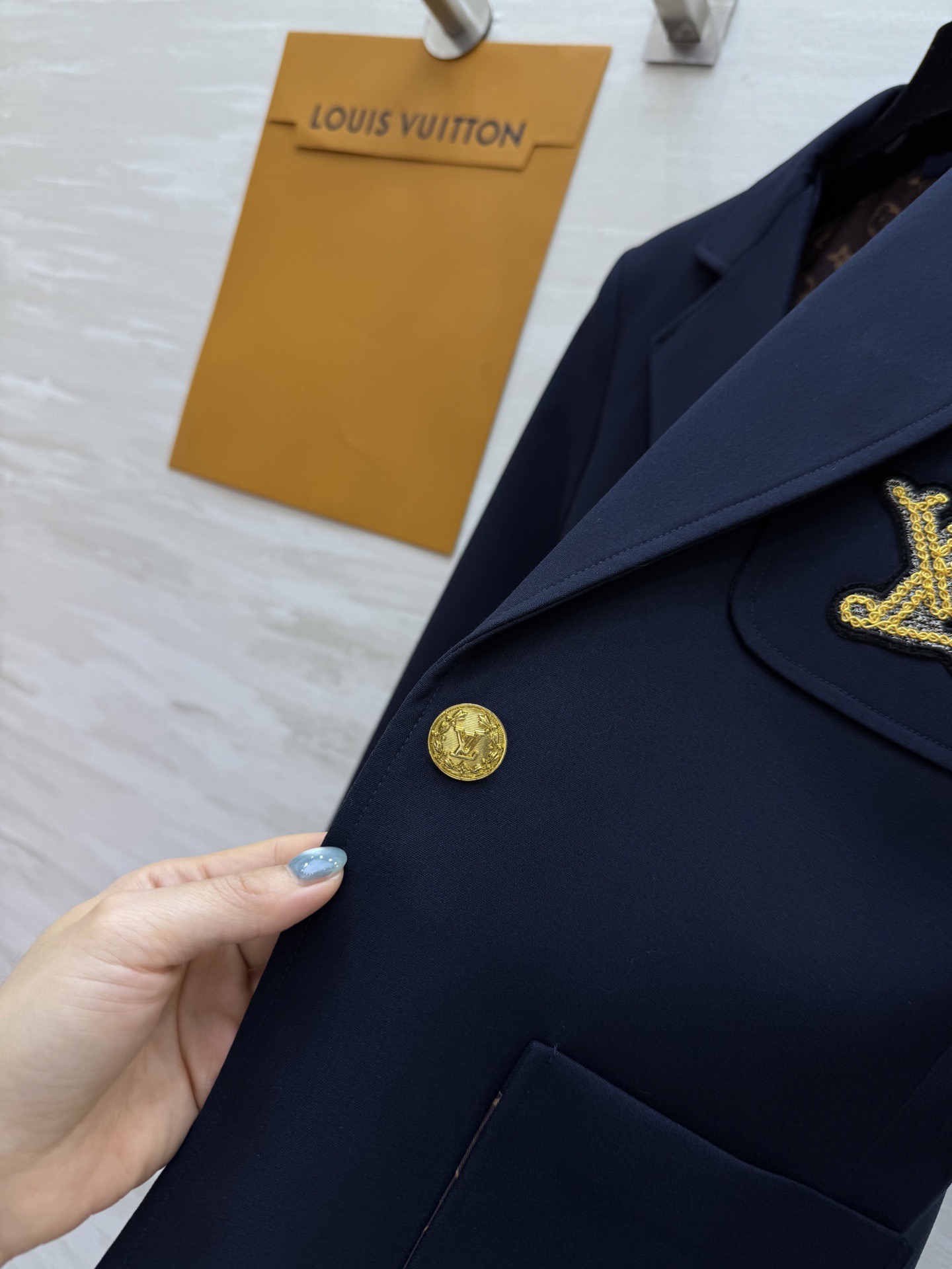 #Lv新款 羊毛西装外套 高品质定制 现货首发size：S/M/L/XL（M码肩宽：39，胸围：94，衣