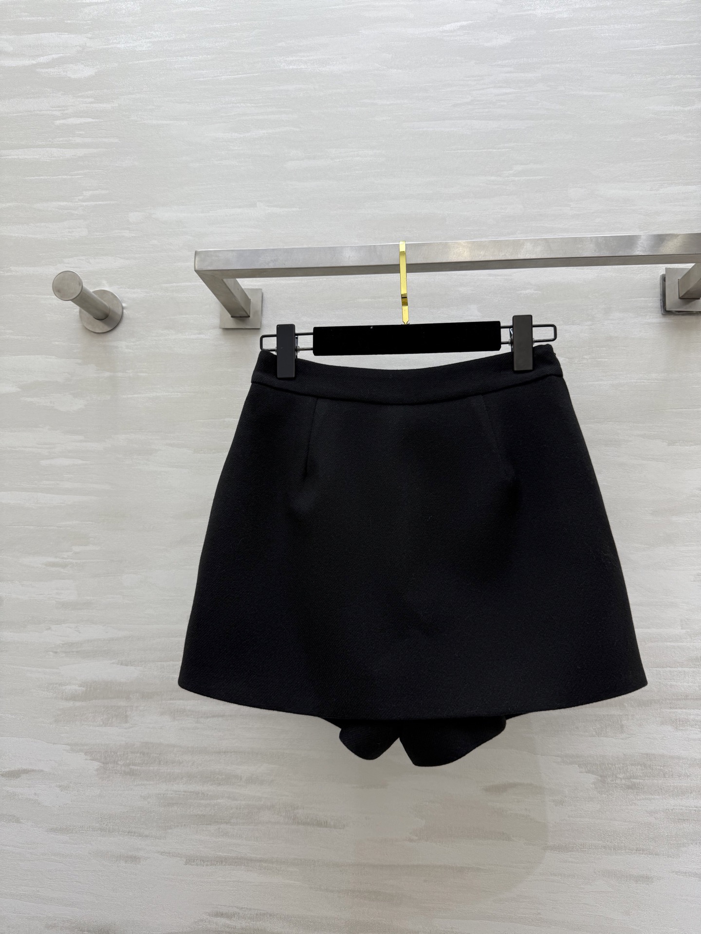 #Prad♡新款羊毛裤裙 俏皮时髦 内里防走光安全裤设计 立体剪裁版型 高品质定制 现货首发size：S