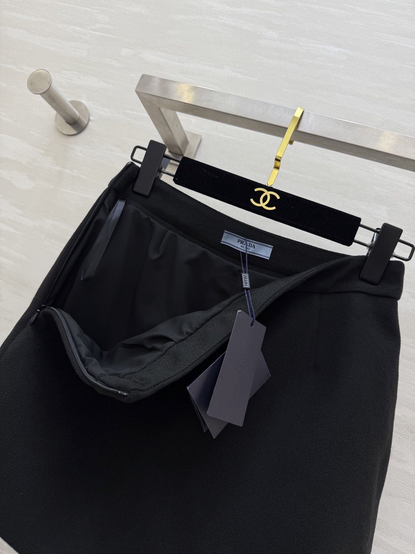 #Prad♡新款羊毛裤裙 俏皮时髦 内里防走光安全裤设计 立体剪裁版型 高品质定制 现货首发size：S