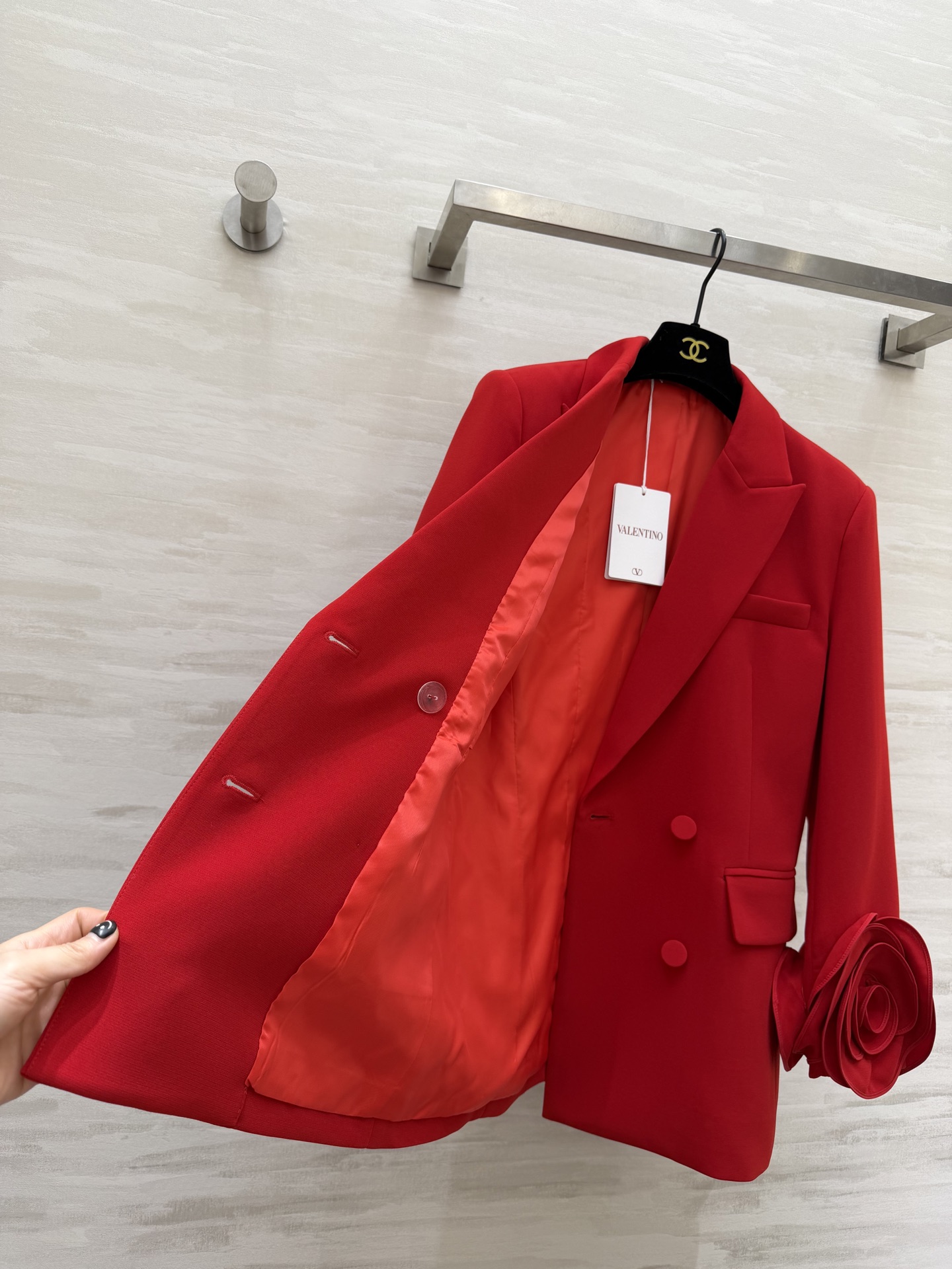 #Valentin♡新款 纯手工立体花朵 羊毛西装外套 重工手工立体玫瑰花袖 设计又甜又酷 重工艺定制黑