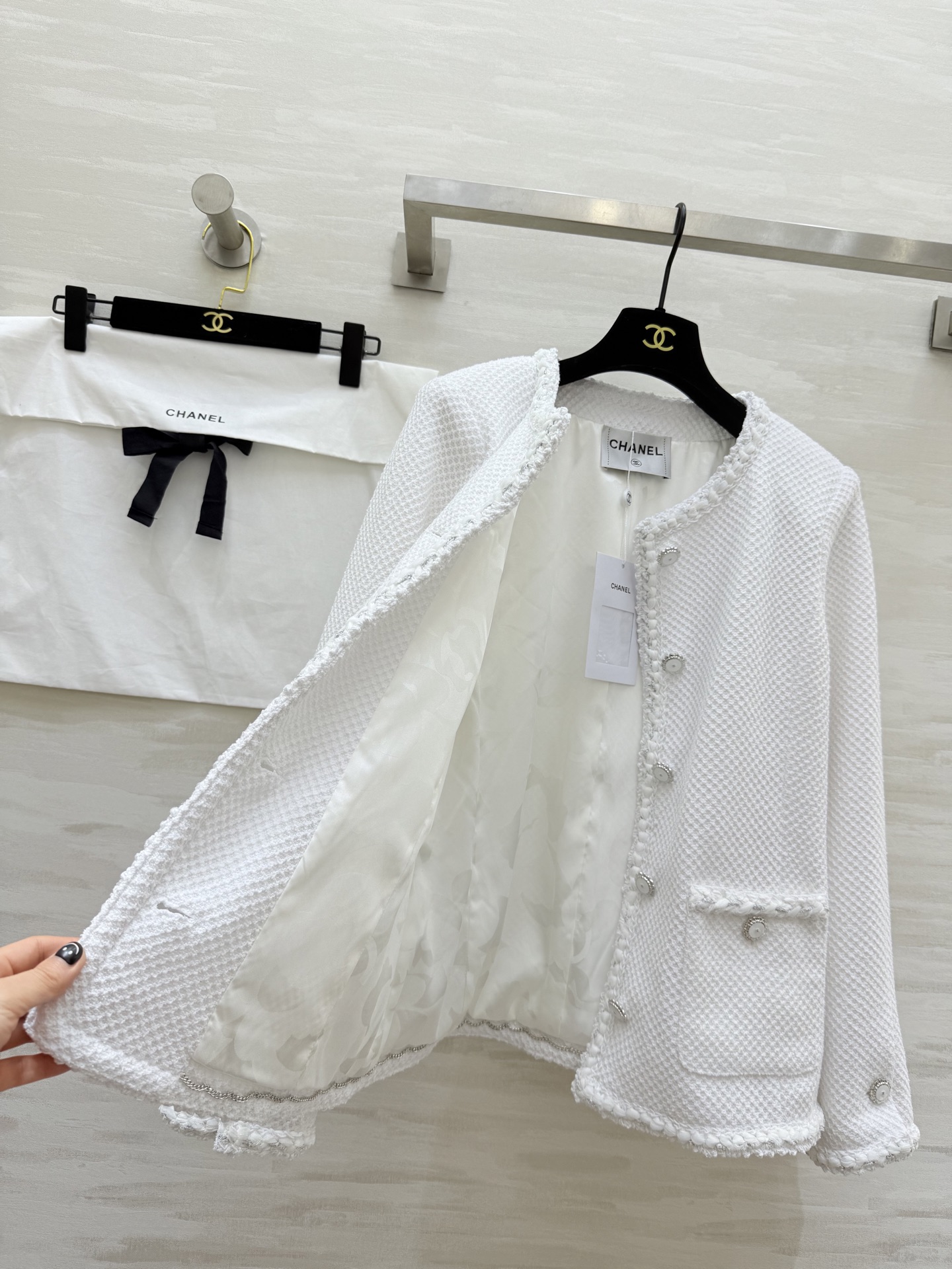 #Chane♡²⁶C粗花呢外套 定制经典粗花呢材质 柔软挺括 精致镶边 优雅复古气质满分 高品质定制 现