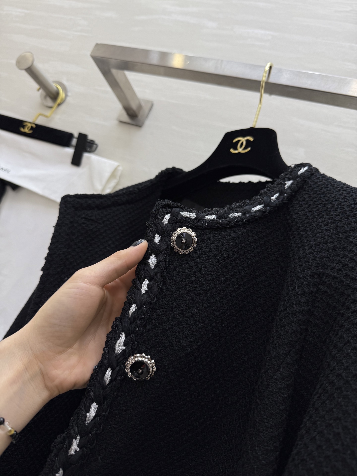 #Chane♡²⁶C粗花呢外套 定制经典粗花呢材质 柔软挺括 精致镶边 优雅复古气质满分 高品质定制 现