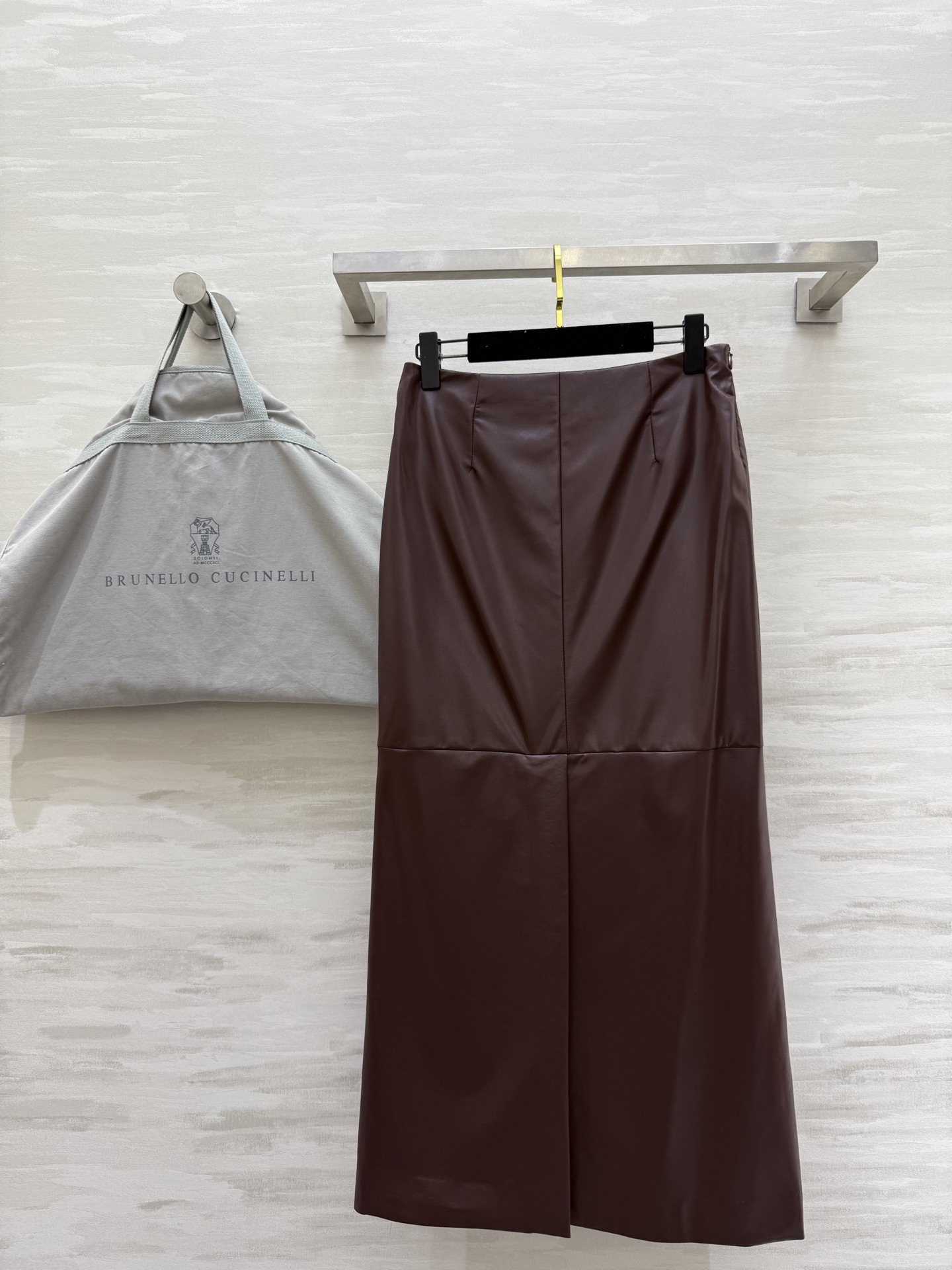 #Brunello Cucinell♡²⁶新款 环保蛋白皮半裙 咖色温柔复古 黑色酷飒百搭 版型巨正 直