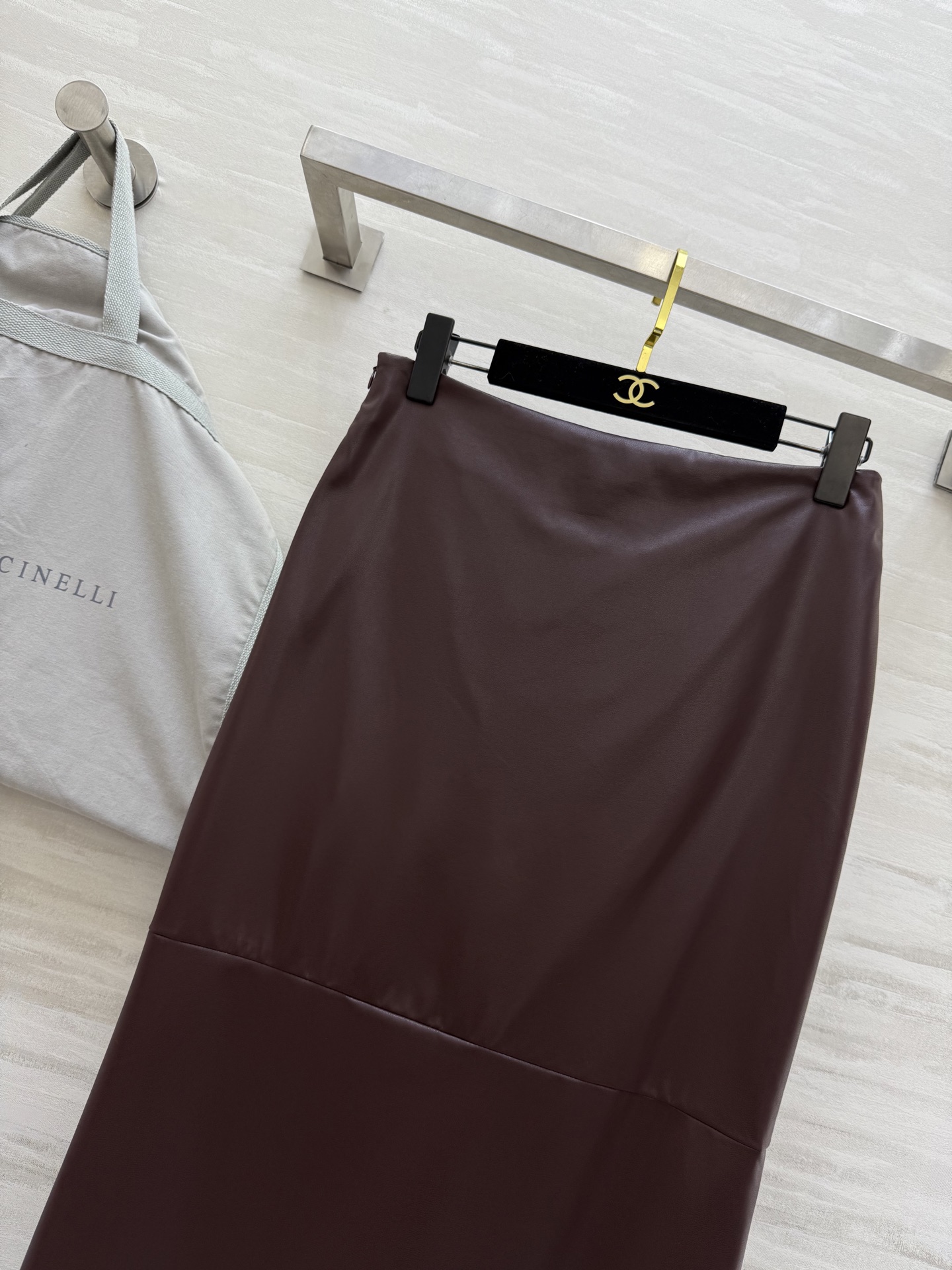 #Brunello Cucinell♡²⁶新款 环保蛋白皮半裙 咖色温柔复古 黑色酷飒百搭 版型巨正 直