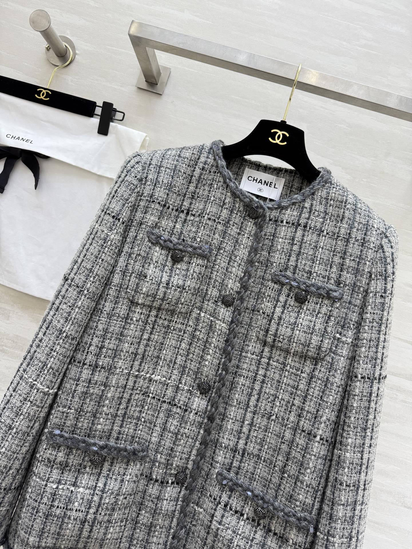 #Chane♡²⁶新款 人间富贵花🌷粗花呢外套 高品质定制 现货首发size：S/M/L（s码肩宽：40