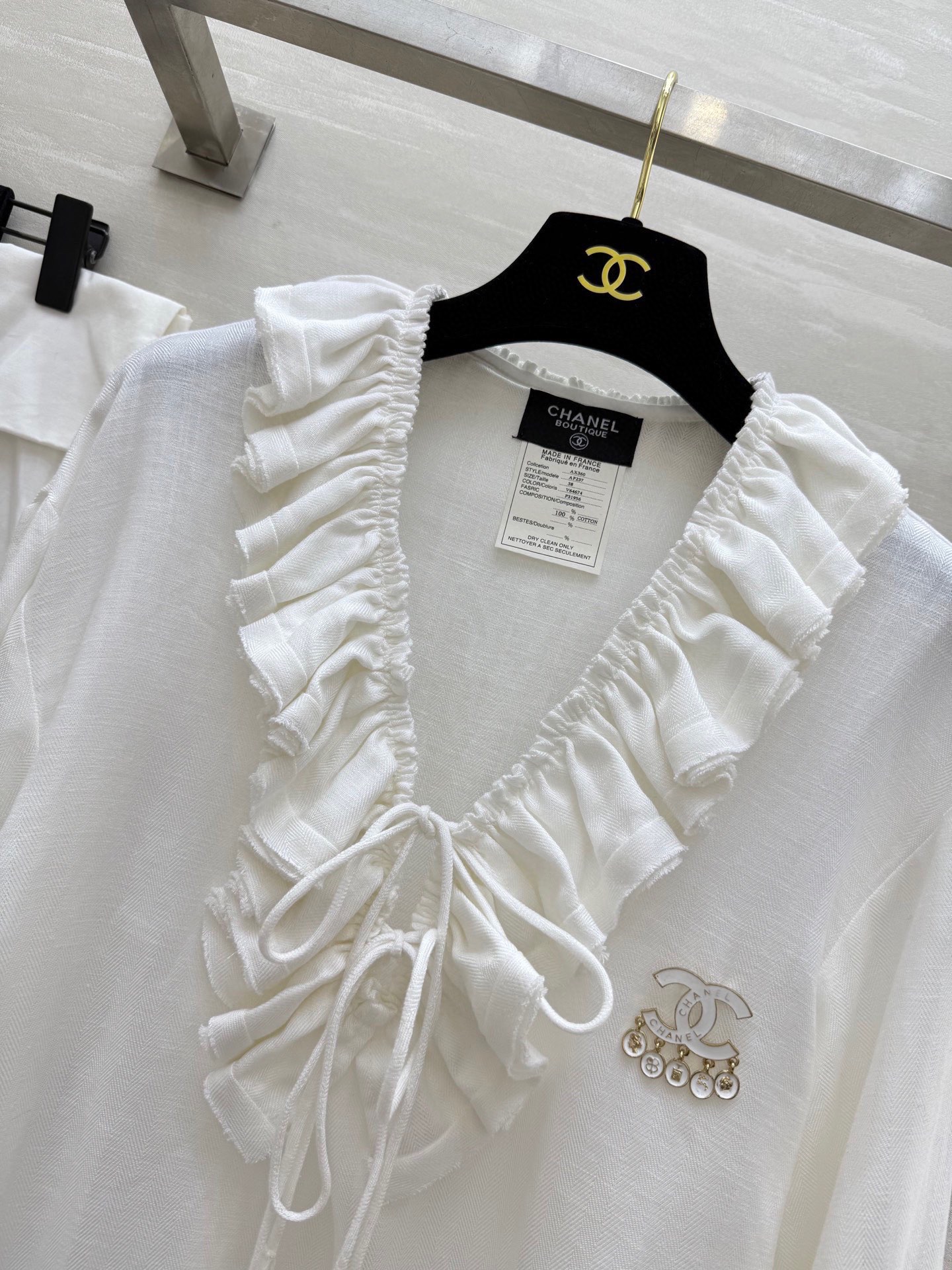 #Chane♡新款 中古系列 棉麻褶皱衬衣 复古繁复风 棉麻材质 手工撕边 极尽立体褶皱 手工系带 荷叶