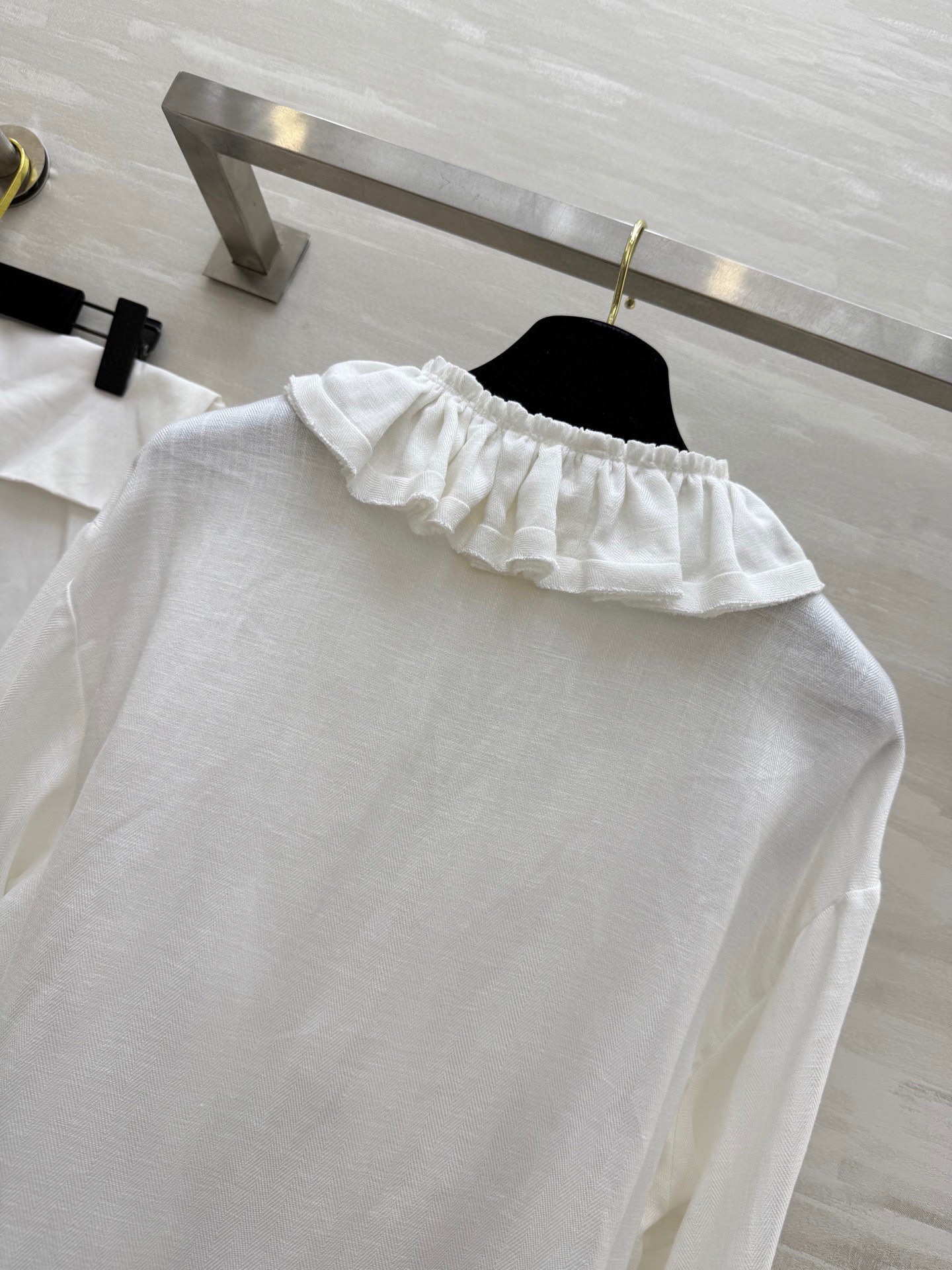 #Chane♡新款 中古系列 棉麻褶皱衬衣 复古繁复风 棉麻材质 手工撕边 极尽立体褶皱 手工系带 荷叶