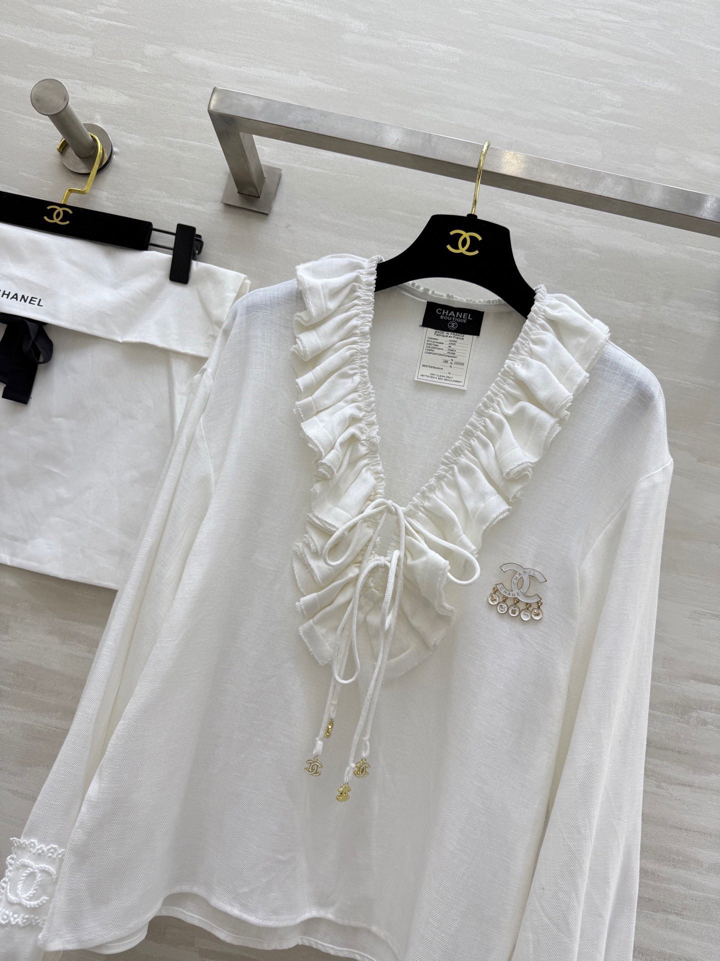 #Chane♡新款 中古系列 棉麻褶皱衬衣 复古繁复风 棉麻材质 手工撕边 极尽立体褶皱 手工系带 荷叶