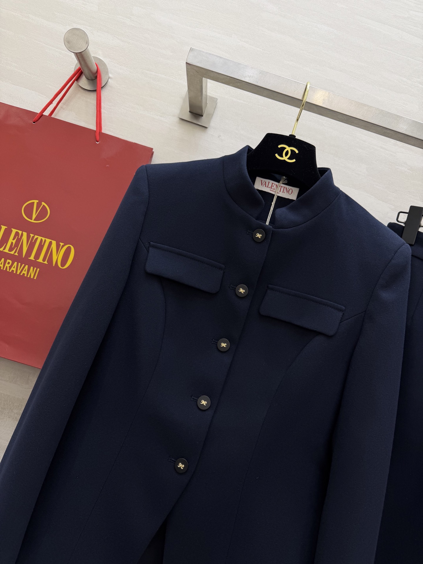 #Valentin♡²⁶新款 立领千金名媛风套装 立领+蝴蝶结纽扣设计 精致又高级 深蓝色调超显气质 外