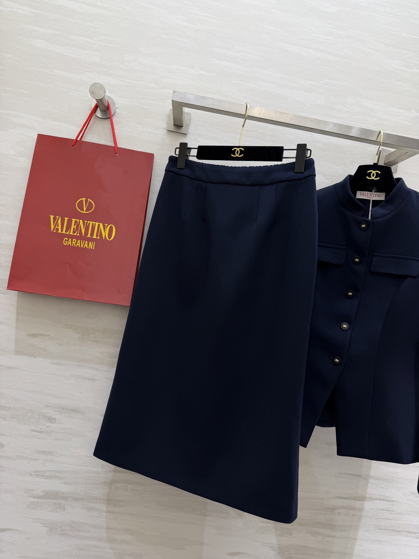 #Valentin♡²⁶新款 立领千金名媛风套装 立领+蝴蝶结纽扣设计 精致又高级 深蓝色调超显气质 外