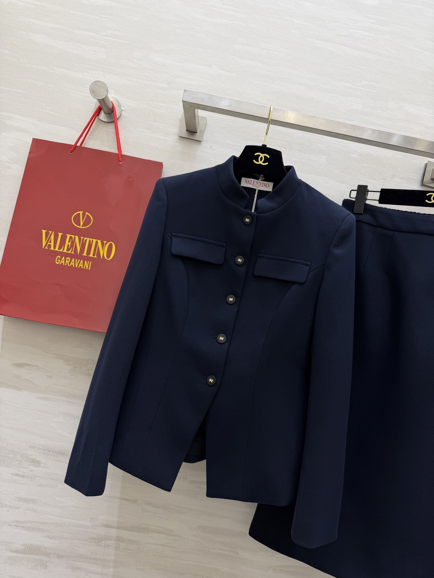 #Valentin♡²⁶新款 立领千金名媛风套装 立领+蝴蝶结纽扣设计 精致又高级 深蓝色调超显气质 外