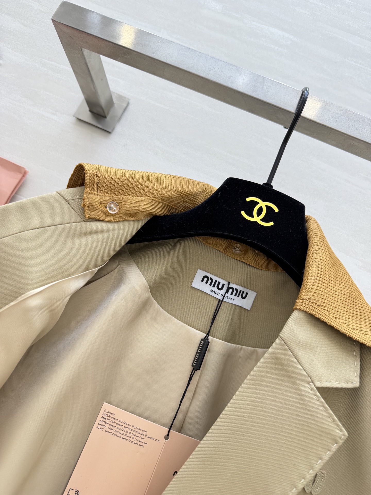 #MiuMi♡²⁶度假holiday系列 翻领字母刺绣西装外套 立体剪裁显瘦又时髦 高品质定制 现货首发