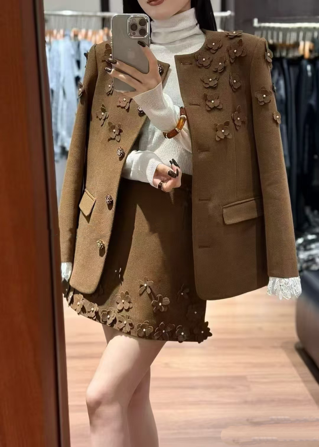 NO:713591,,,19860909,,,Women's clothing