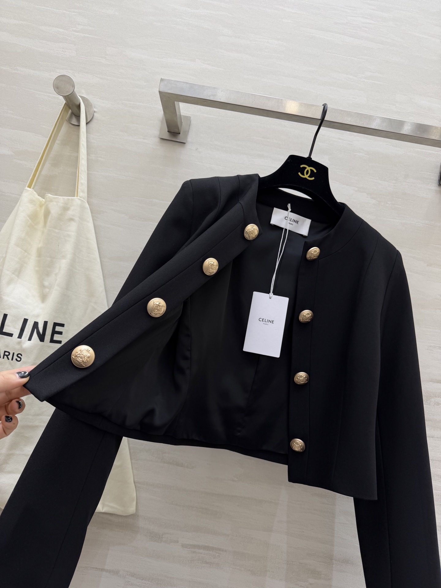 #Celin♡²⁶早春新款 双排金扣外套 高品质定制 现货首发size：S/M/L/XL（s码肩宽：38