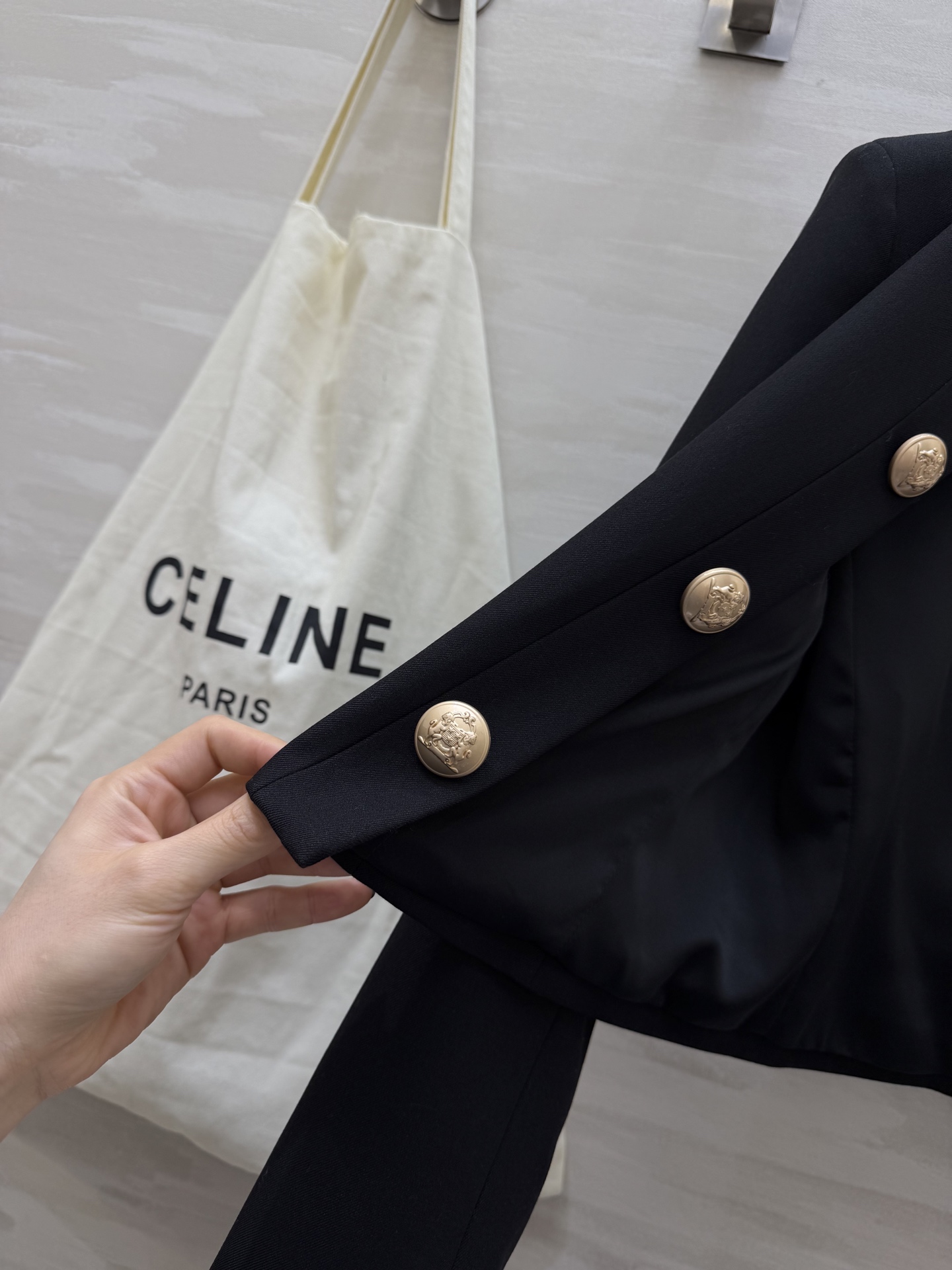 #Celin♡²⁶早春新款 双排金扣外套 高品质定制 现货首发size：S/M/L/XL（s码肩宽：38