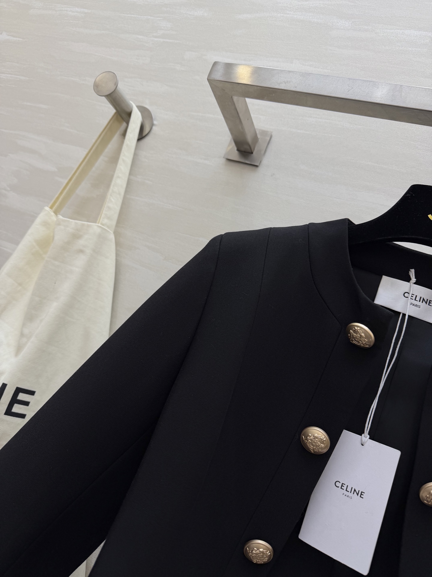 #Celin♡²⁶早春新款 双排金扣外套 高品质定制 现货首发size：S/M/L/XL（s码肩宽：38