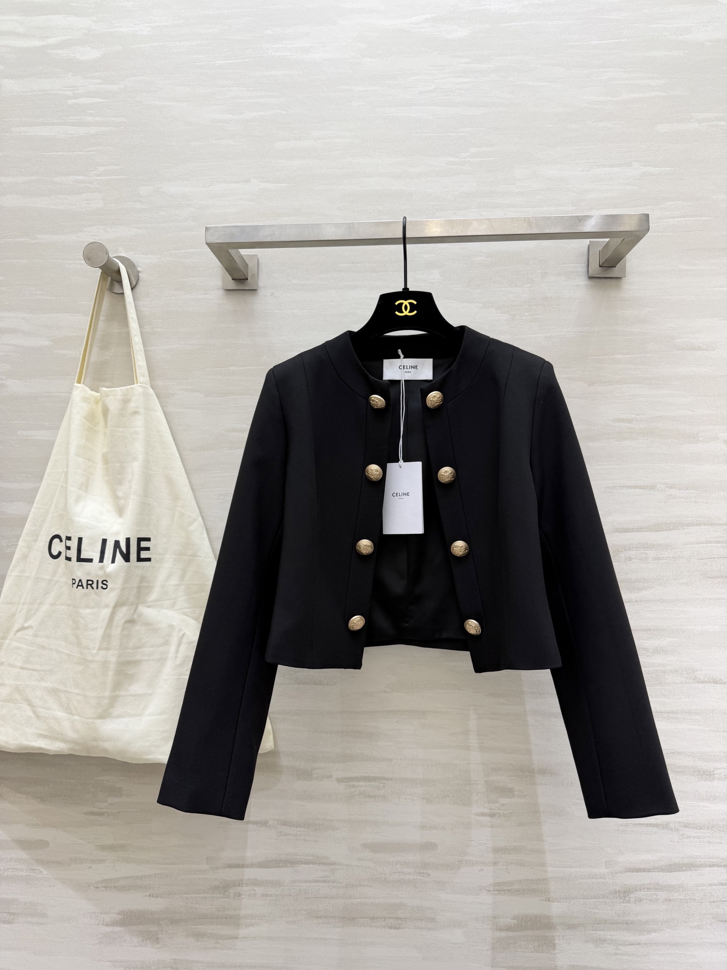 #Celin♡²⁶早春新款 双排金扣外套 高品质定制 现货首发size：S/M/L/XL（s码肩宽：38