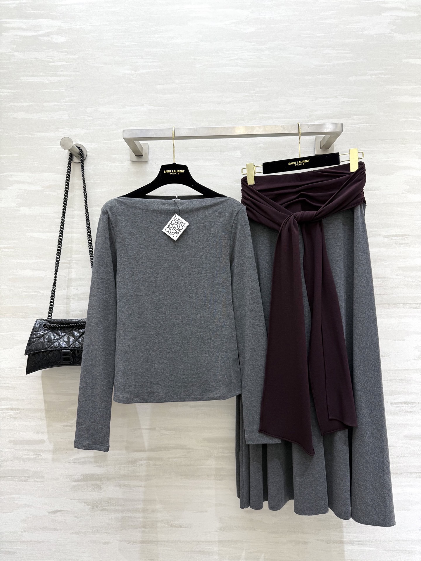 #Loew♡新款 设计感套装 时髦精必入 高品质 现货首发size：S/M/L/XL（M码肩宽：38，胸