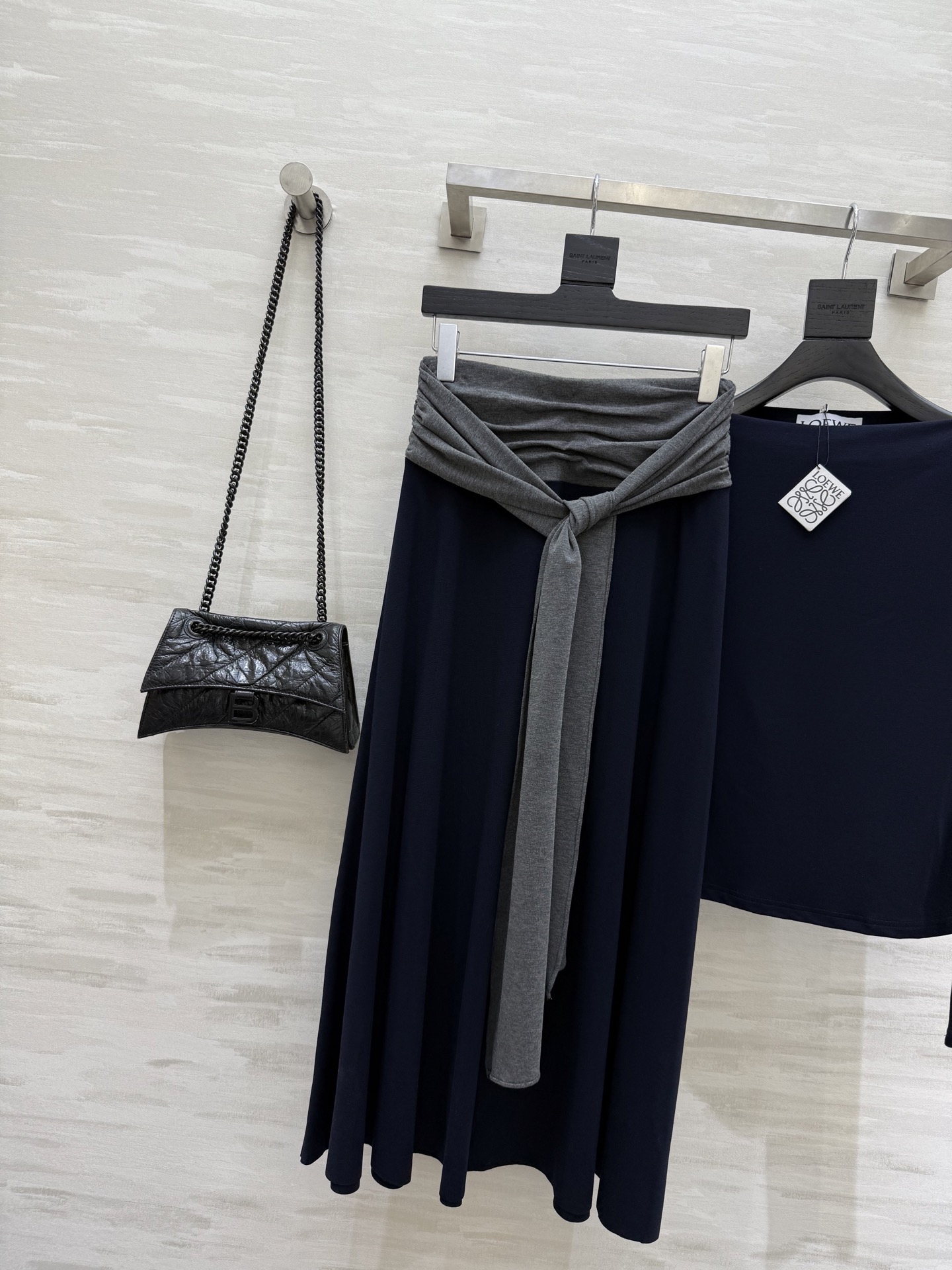 #Loew♡新款 设计感套装 时髦精必入 高品质 现货首发size：S/M/L/XL（M码肩宽：38，胸