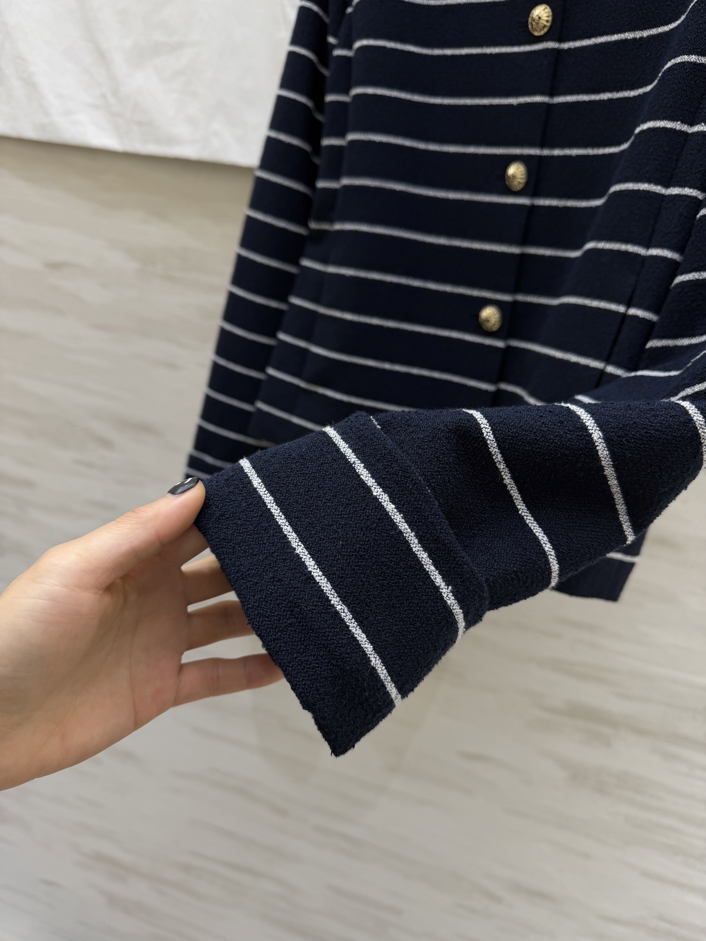 #Chane♡²⁶C系列条纹上衣 深蓝+白色条纹 金色纽扣点缀 高级又精致✨ 高品质定制 现货首发siz