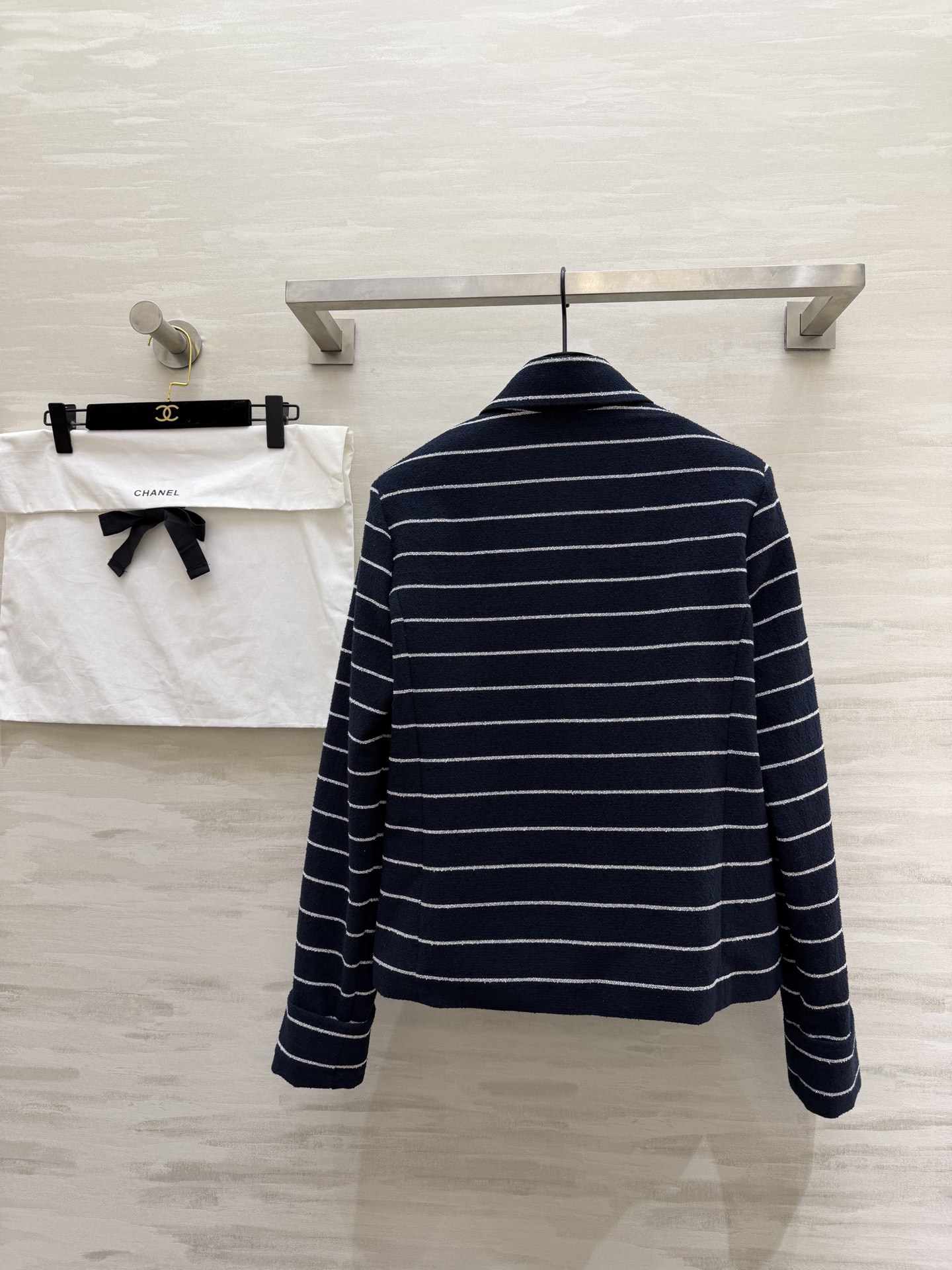 #Chane♡²⁶C系列条纹上衣 深蓝+白色条纹 金色纽扣点缀 高级又精致✨ 高品质定制 现货首发siz